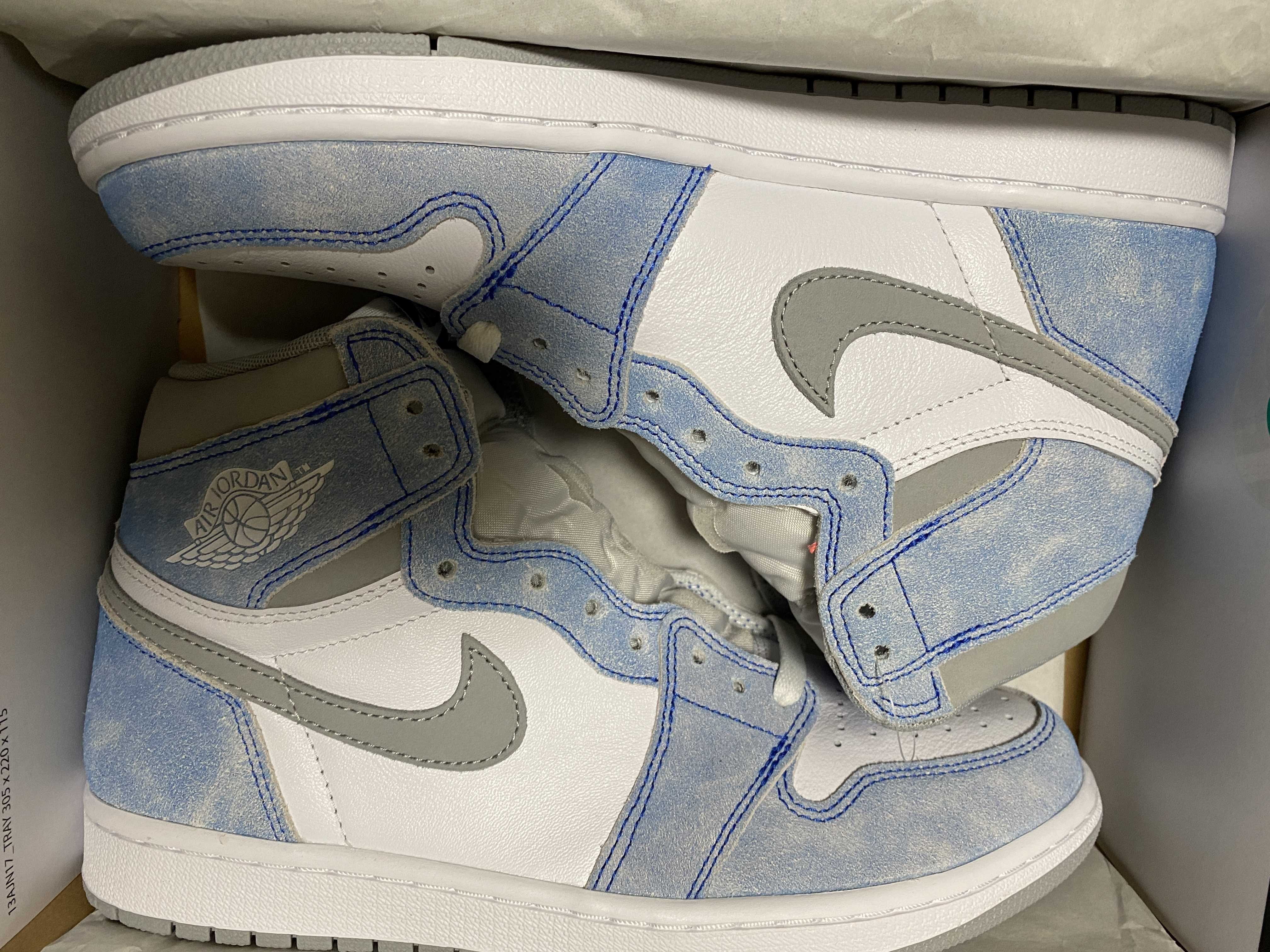 Nike Air Jordan 1 High OG "Hyper Royal"