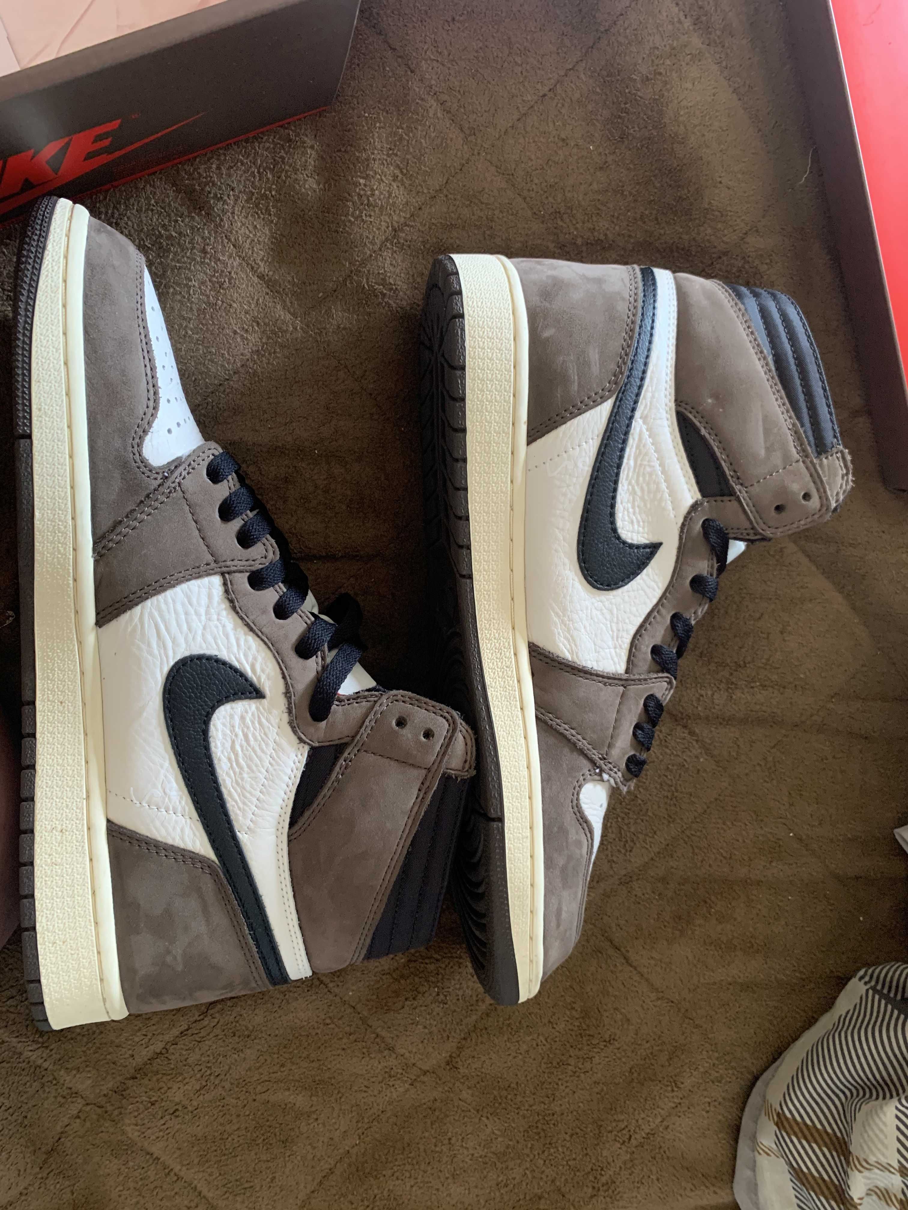 Travis Scott × Nike Air Jordan 1 Retro High OG TS SP "Sail/Dark Mocha"