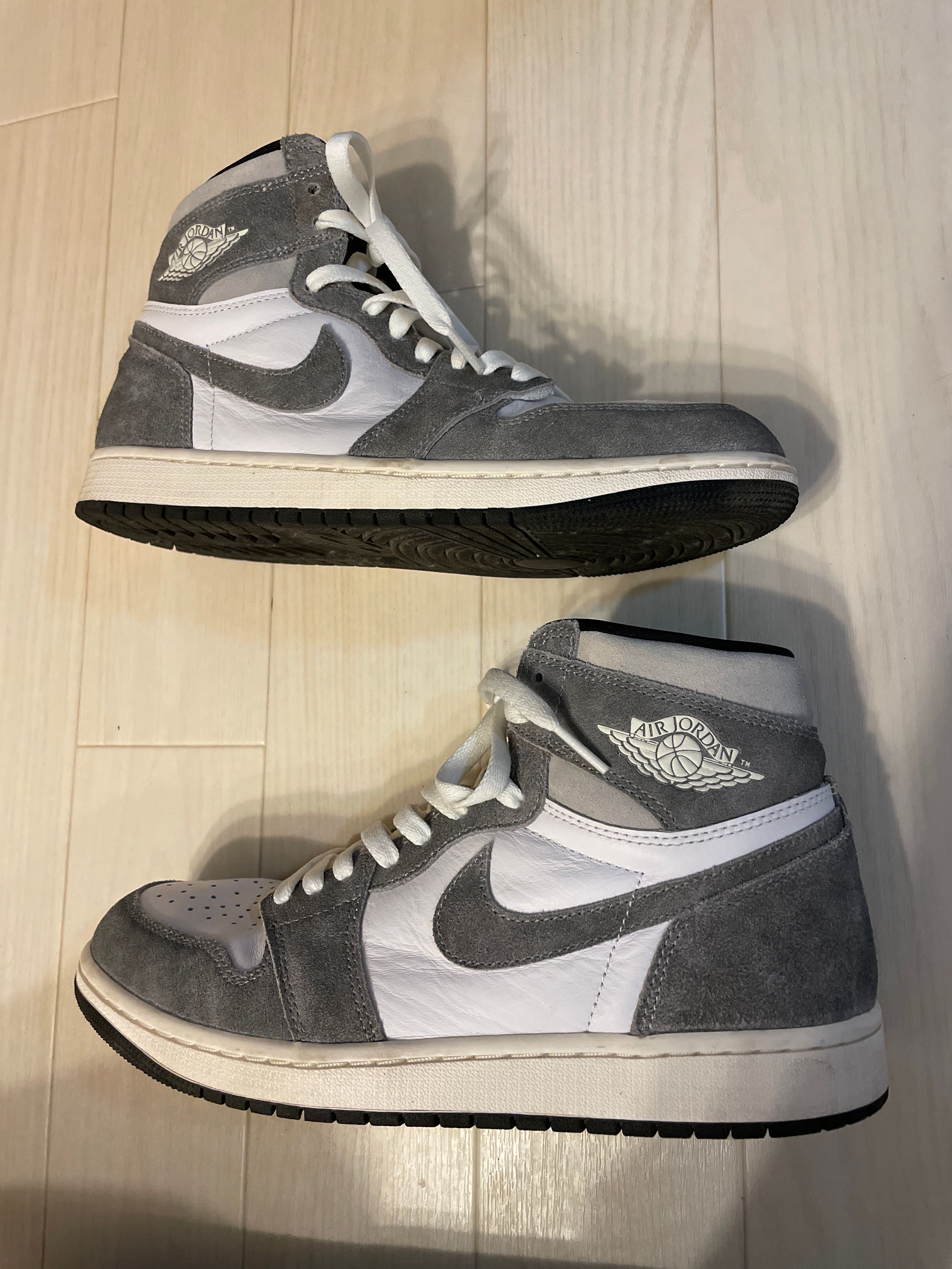 Nike Air Jordan 1 Retro High OG "Black and Smoke Grey"
