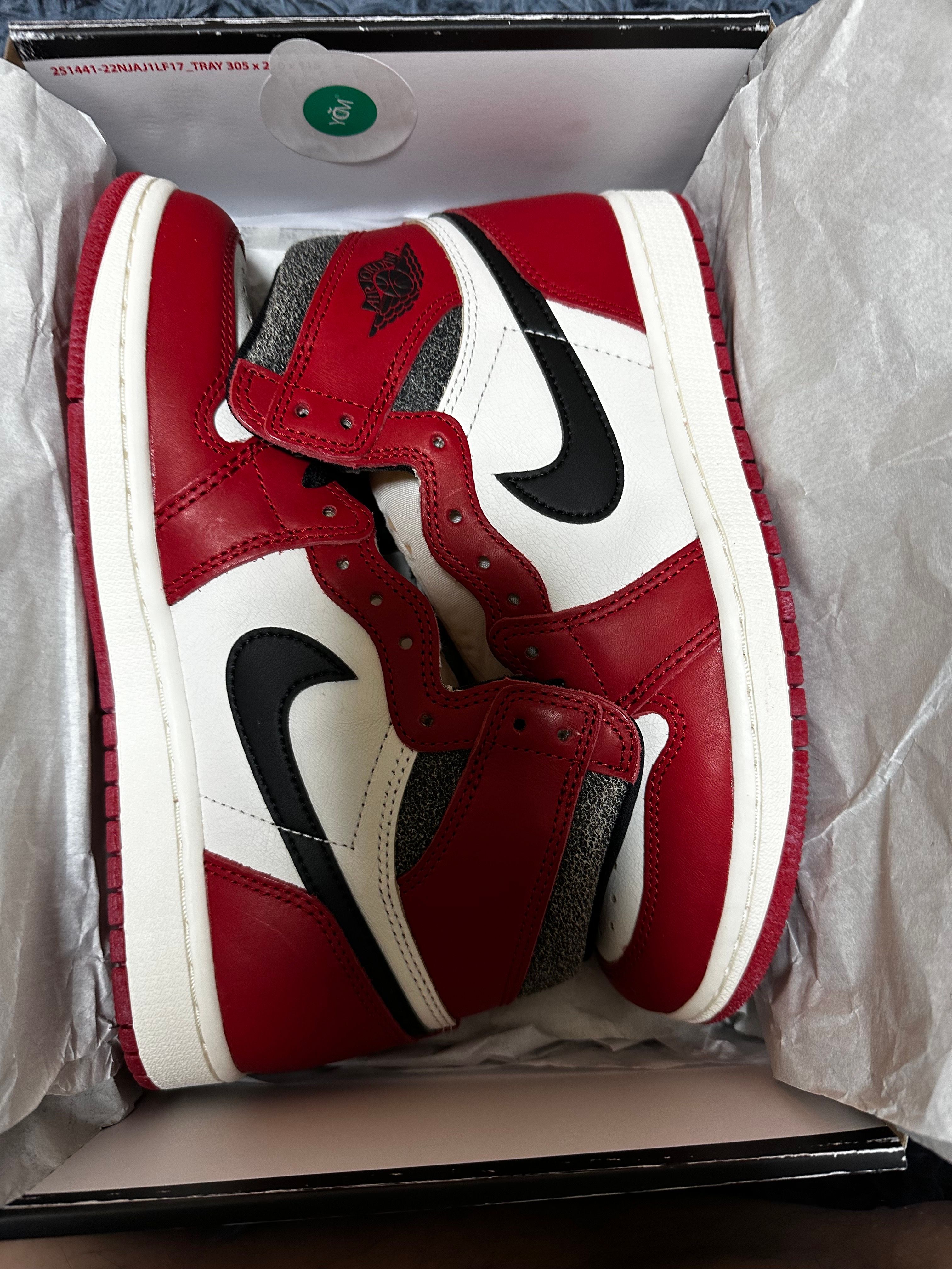 Nike Air Jordan 1 High OG "Lost & Found/Chicago"