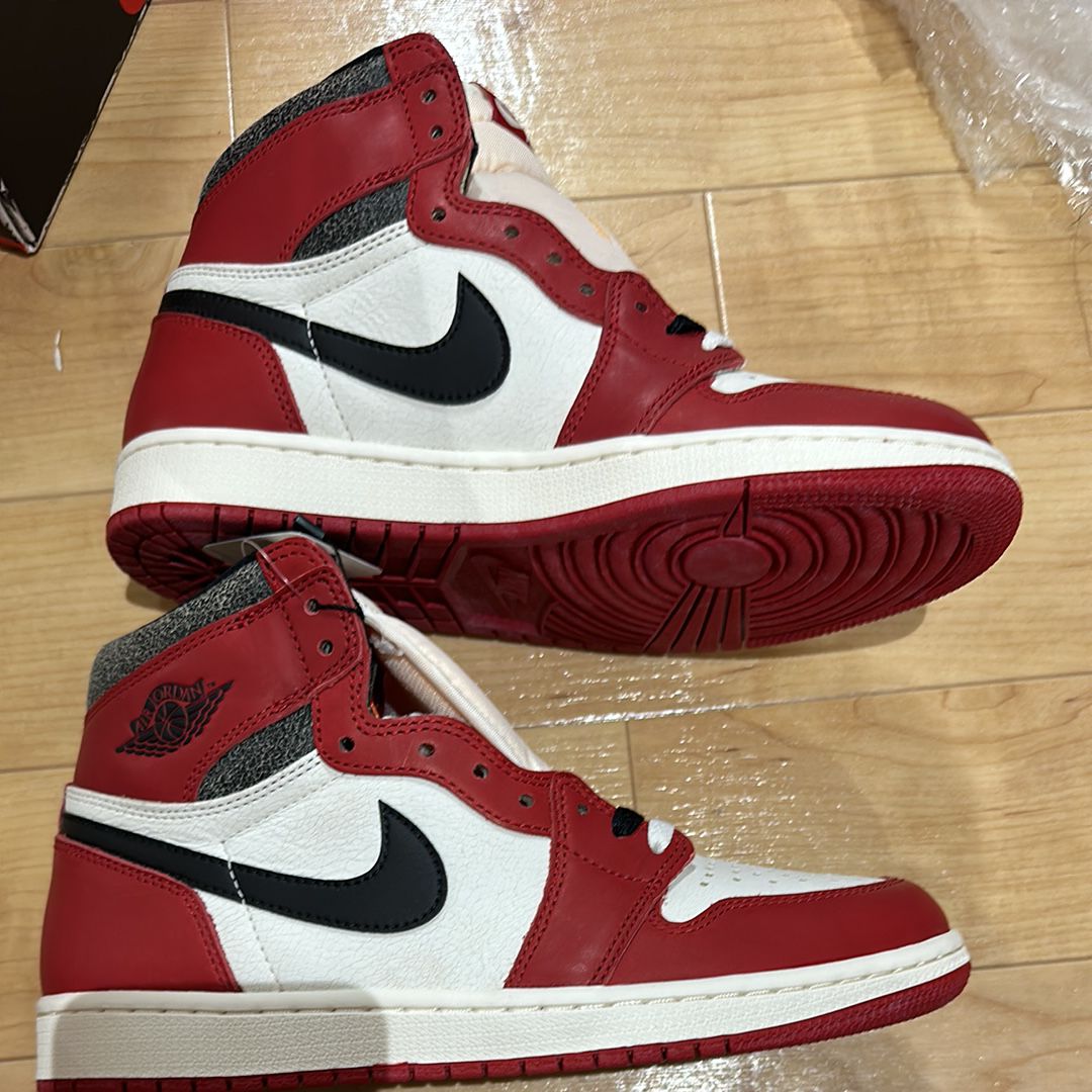 Nike Air Jordan 1 High OG "Lost & Found/Chicago"