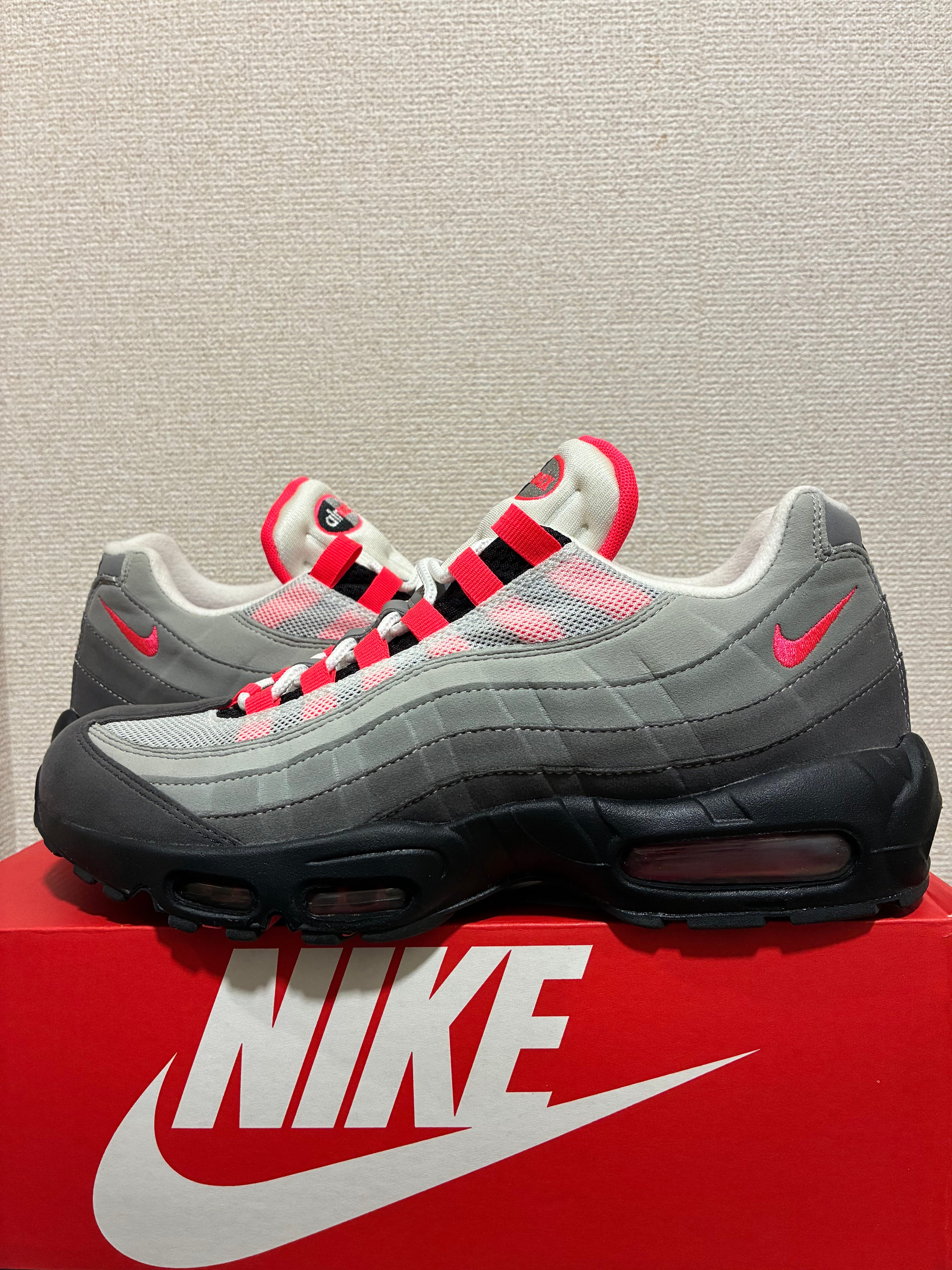 ナイキ エアマックス95 OG "ホワイト/ソーラーレッド"