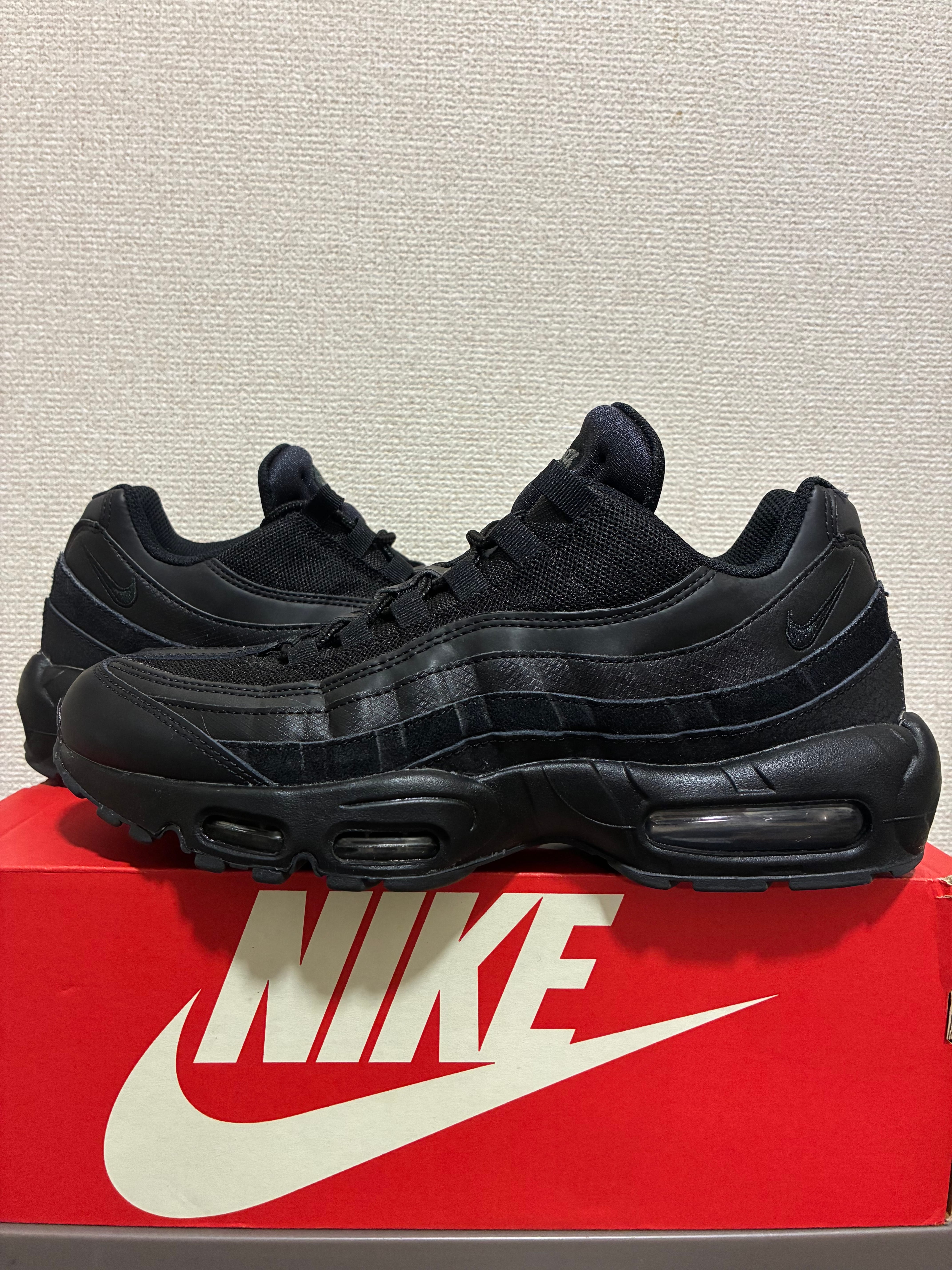 ナイキ エアマックス95 エッセンシャル "ブラック/ダークグレー/ブラック"