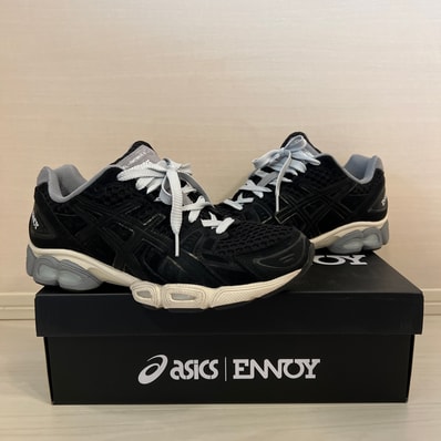 ENNOY × Asics Gel-Nimbus 9 "Black/Sheet Rock" (1201A986-002)