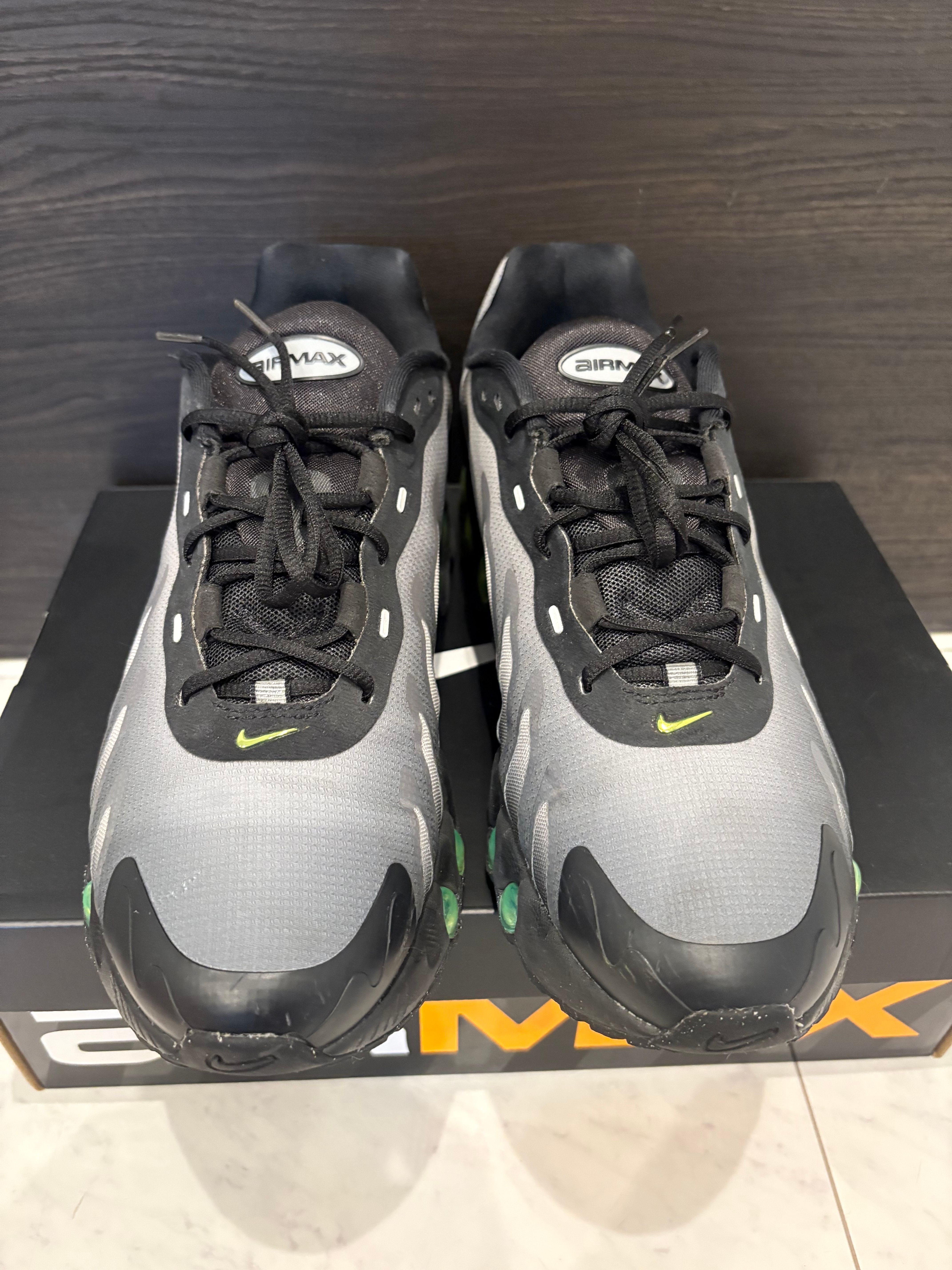 Nike Air Max DN8 "Black/Light Smoke Grey/Black/Volt"