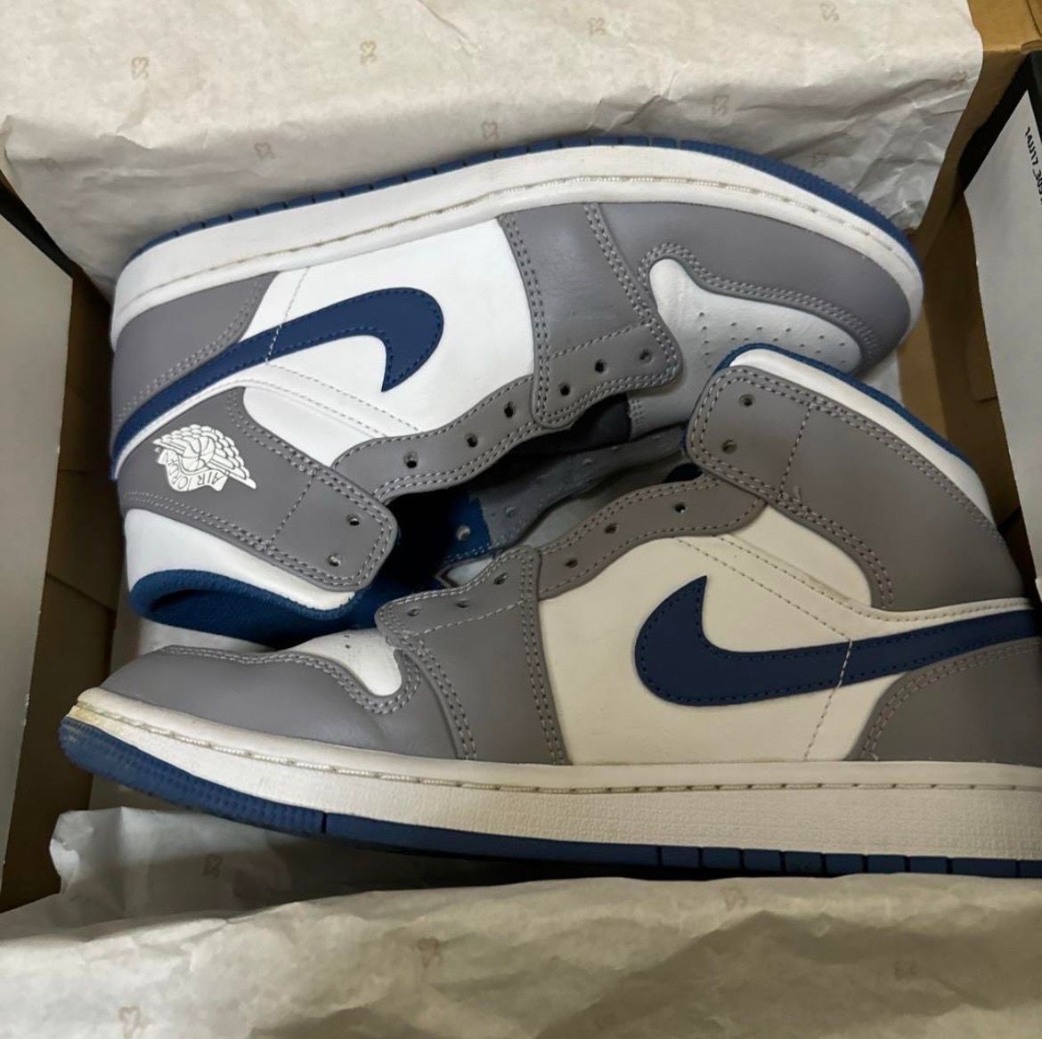 Nike Air Jordan 1 Mid "True Blue"