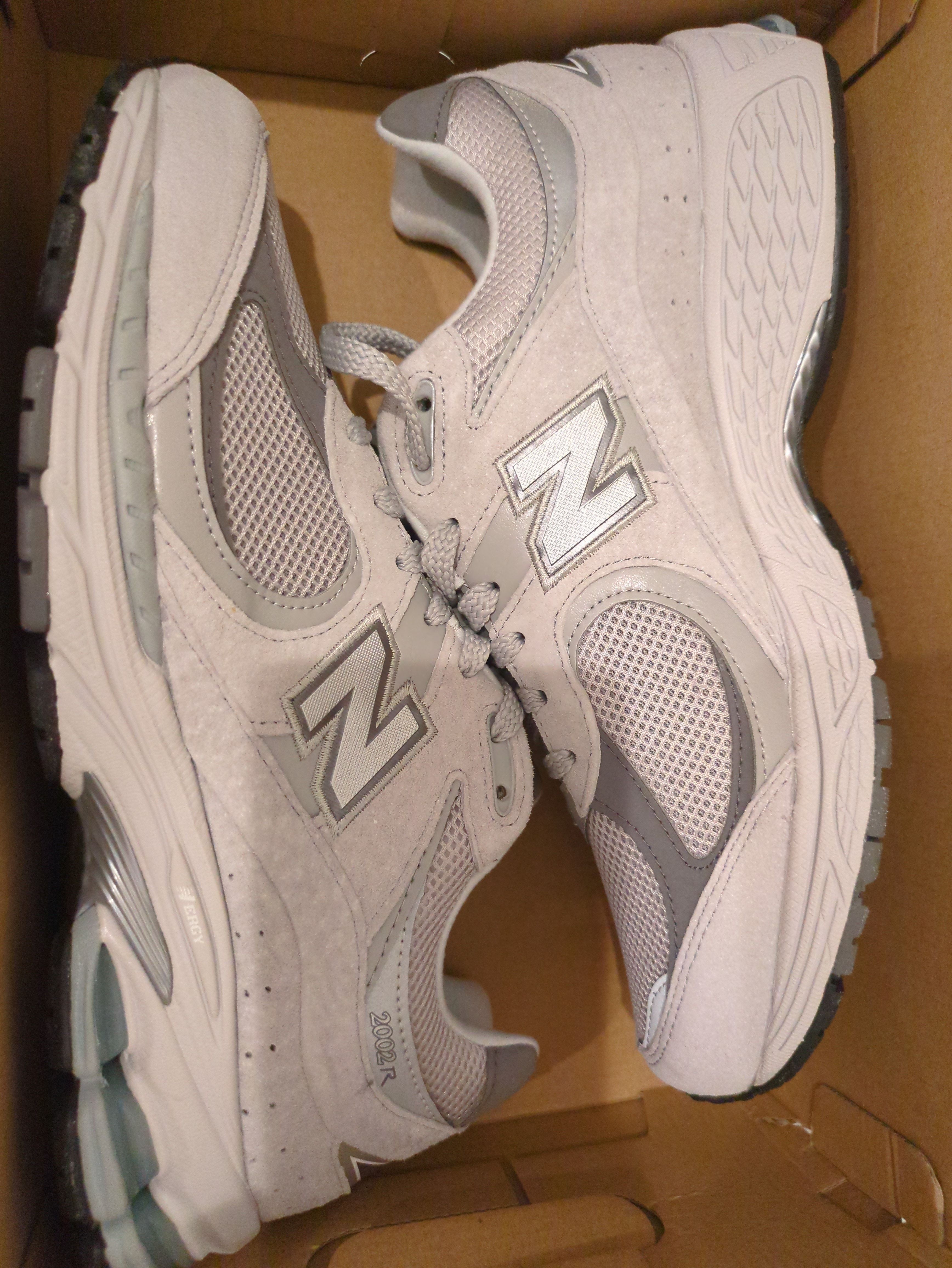 New Balance 2002R "Gray"