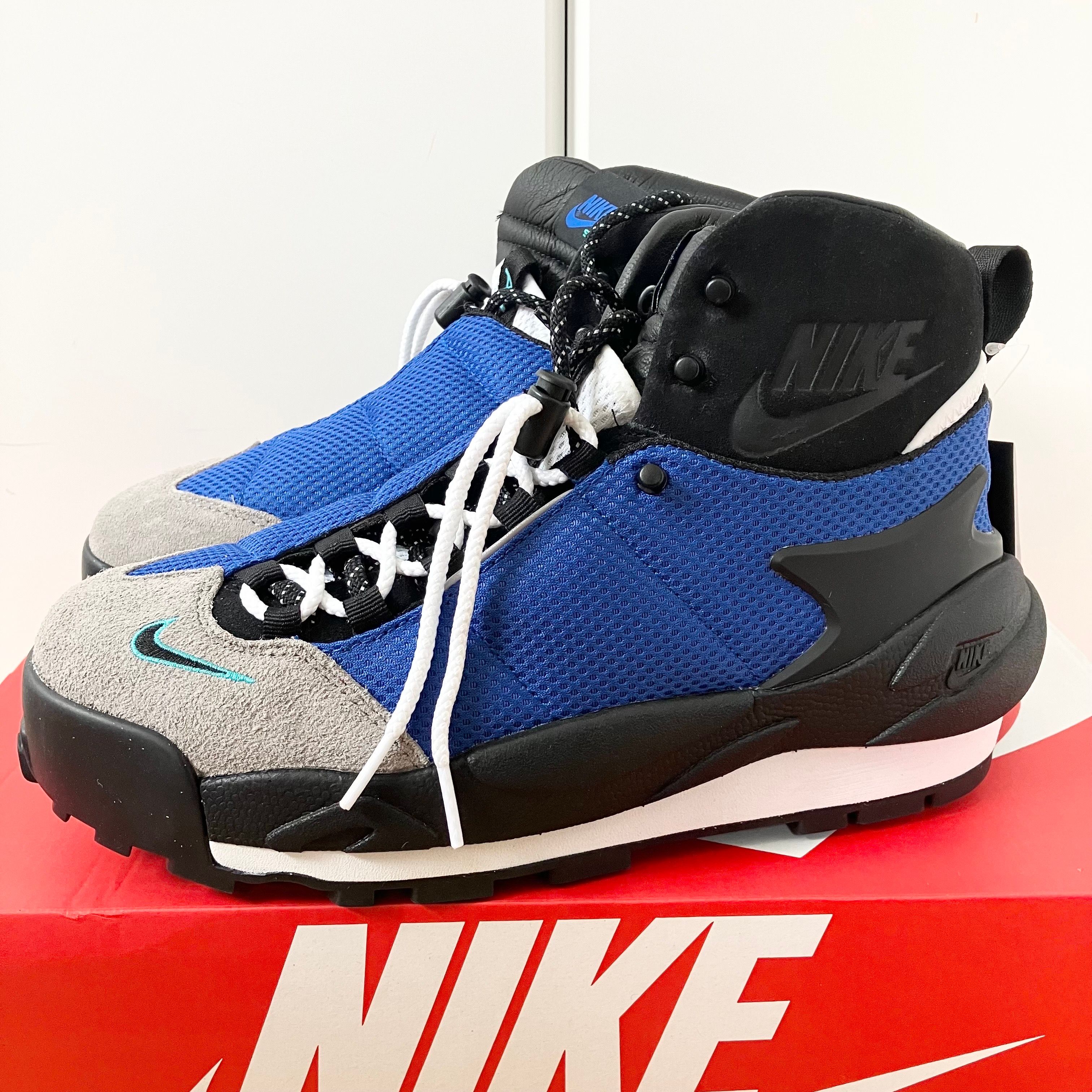 sacai × Nike Magmascape "Varsity Royal"