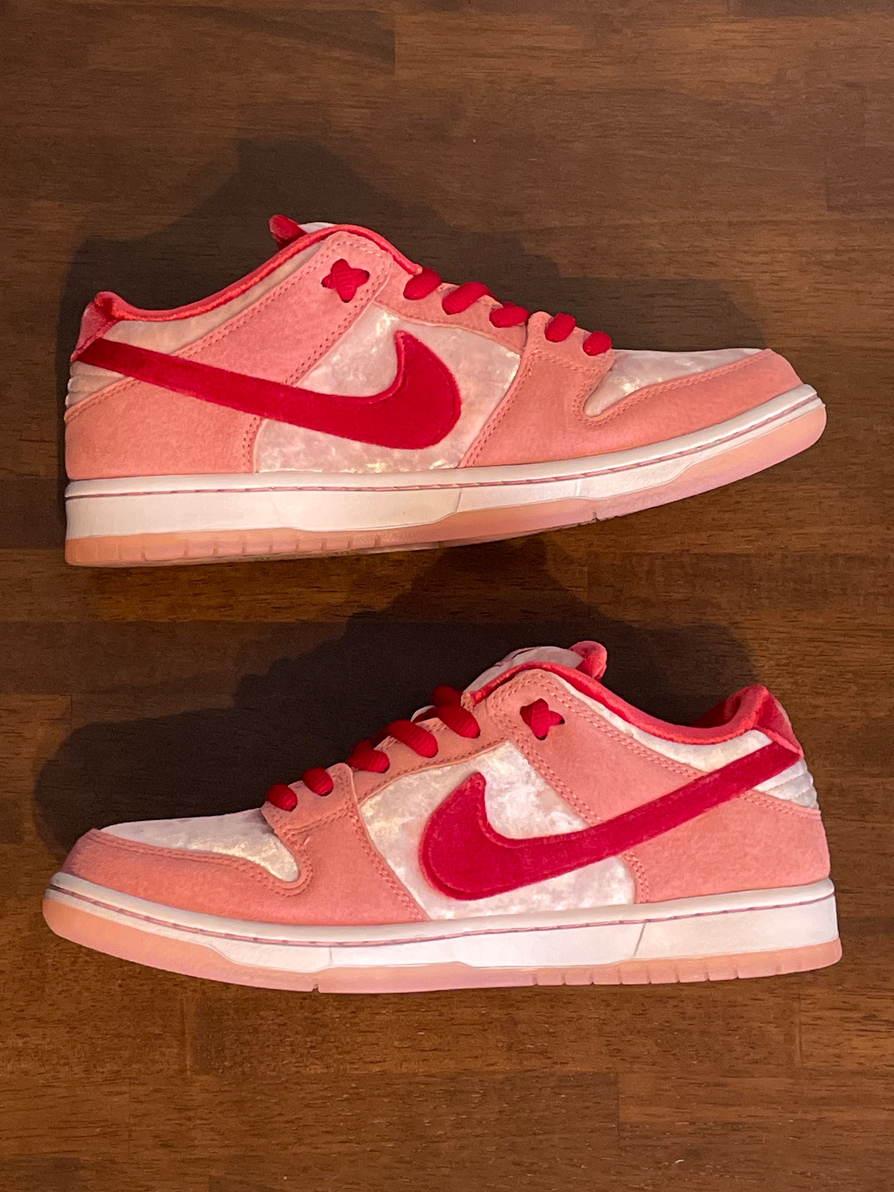 Strangelove × Nike SB Dunk Low "Valentine’s Day"