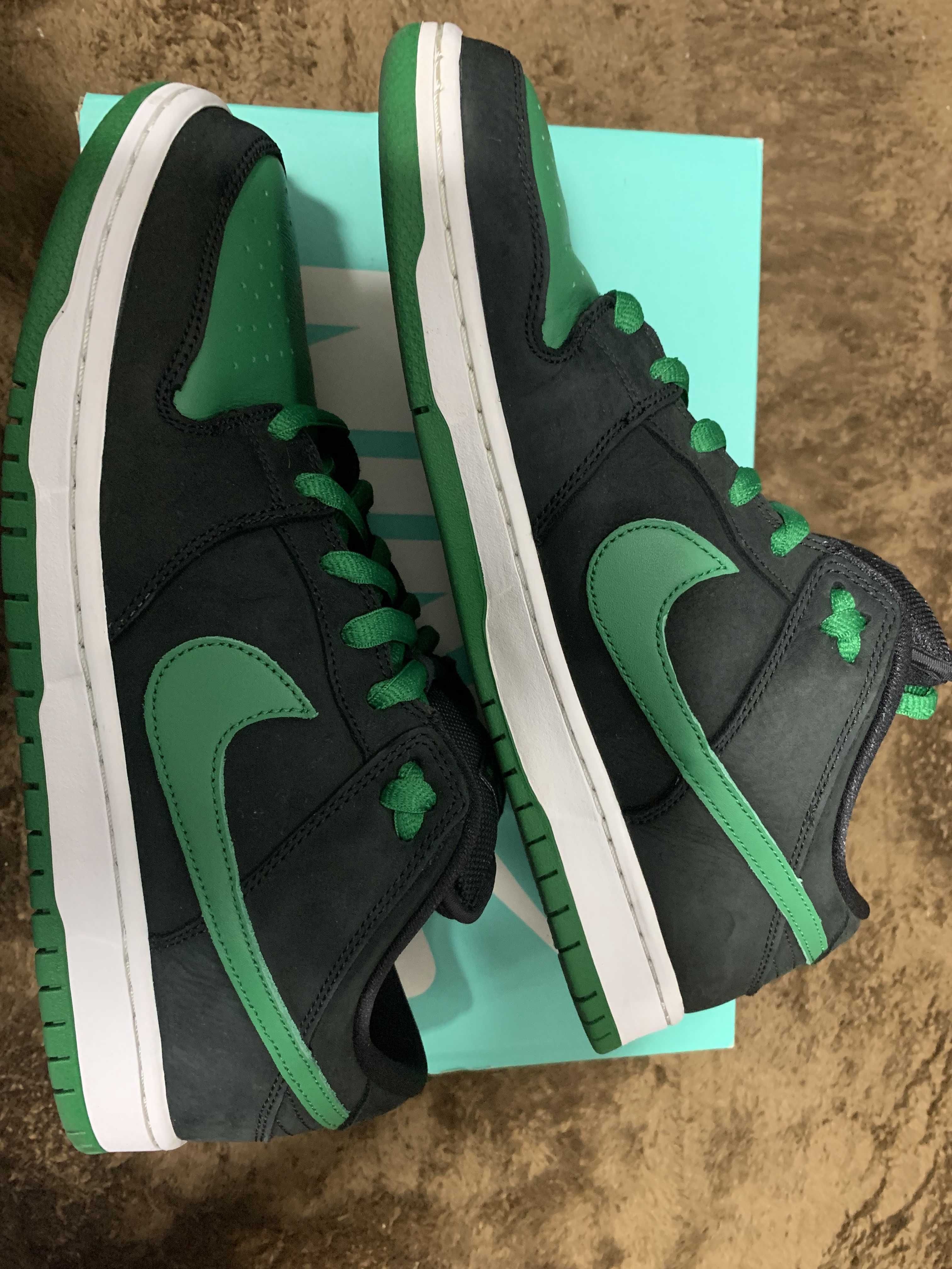 Nike SB Dunk Low PRO "Black/Pine Green"