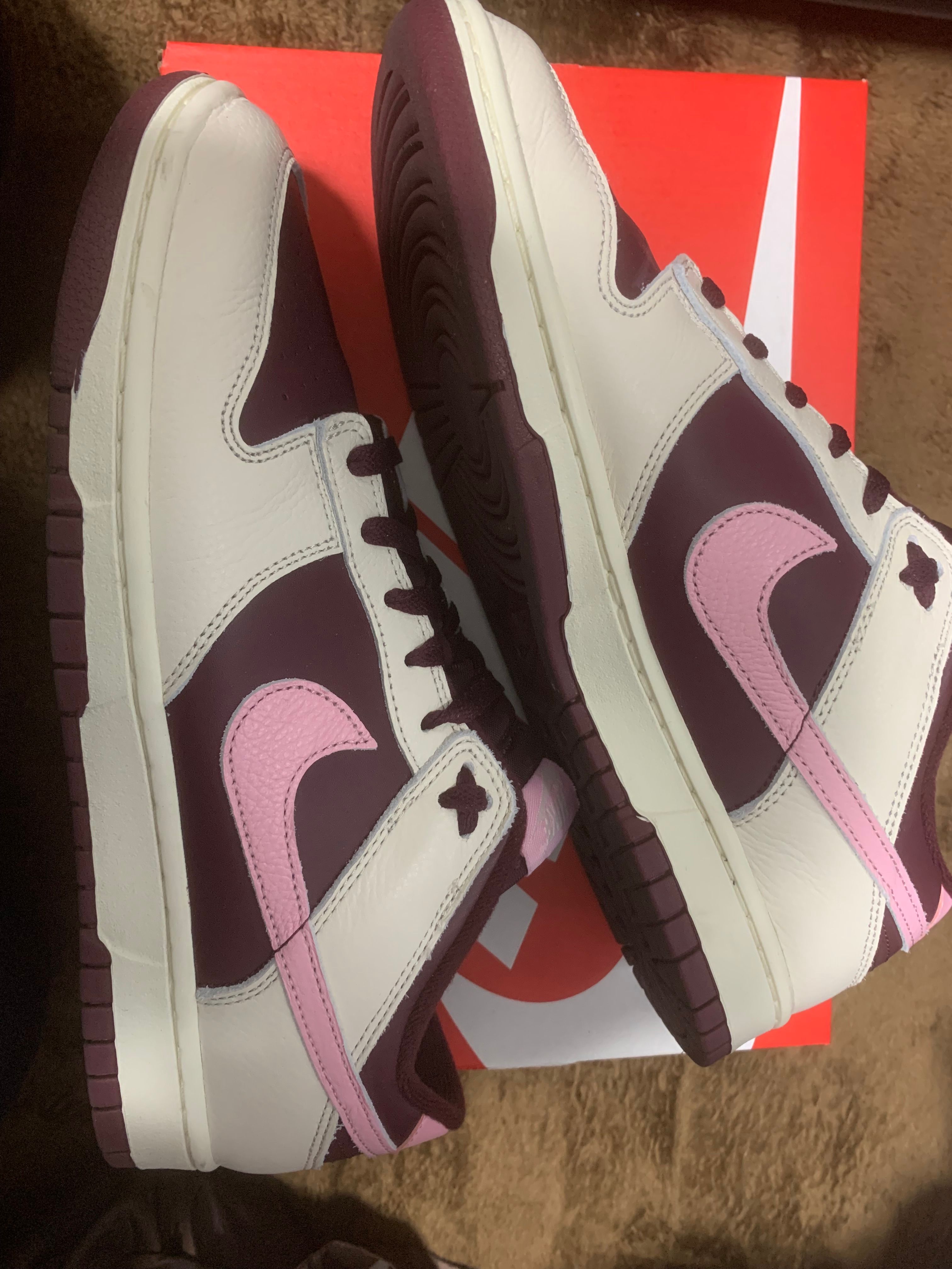 Nike Dunk Low "Valentine’s Day" (2023)