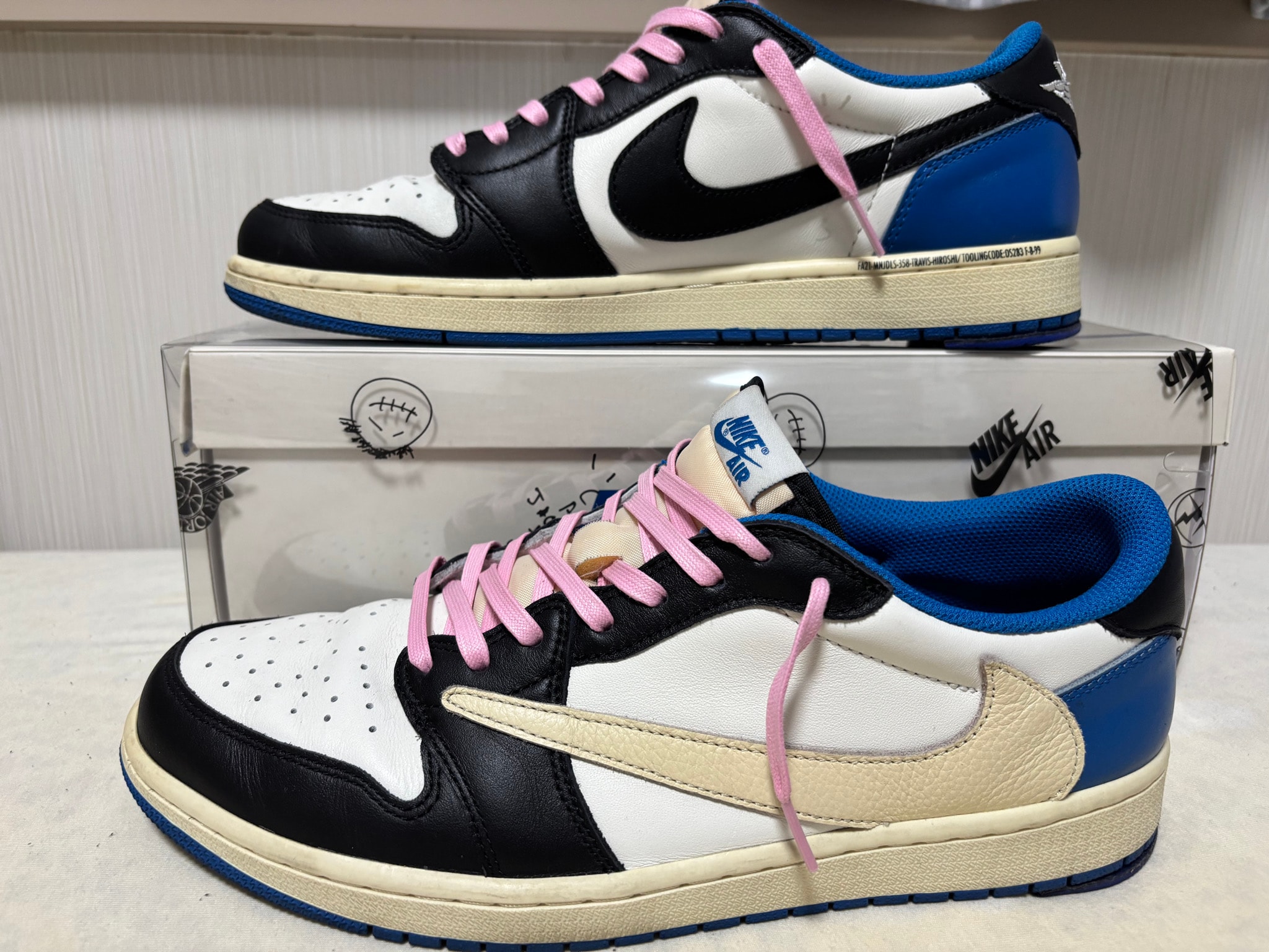 Travis Scott × fragment design × Nike Air Jordan 1 Low OG SP "Military Blue"