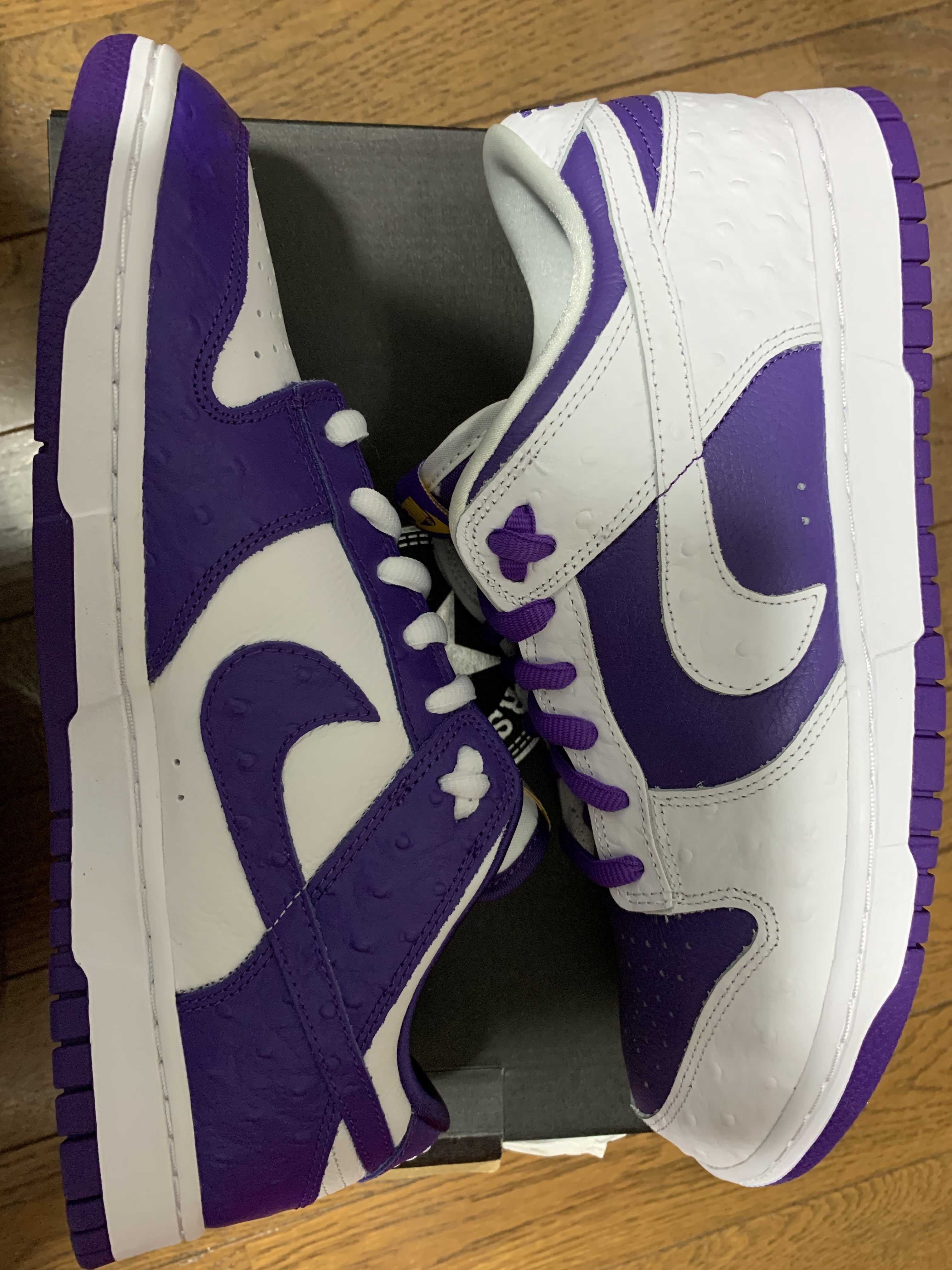 Nike Women's Dunk Low "Made You Look"