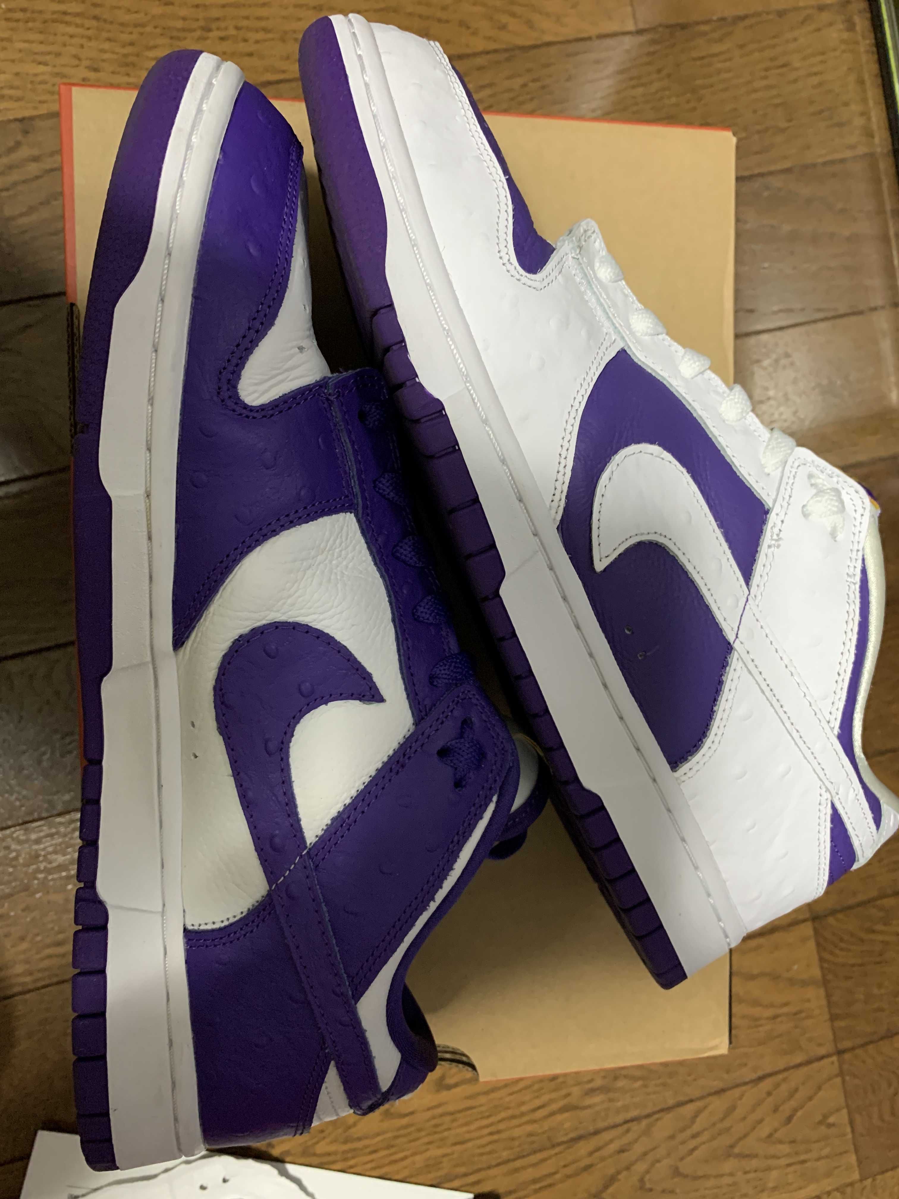 Nike Women's Dunk Low "Made You Look"