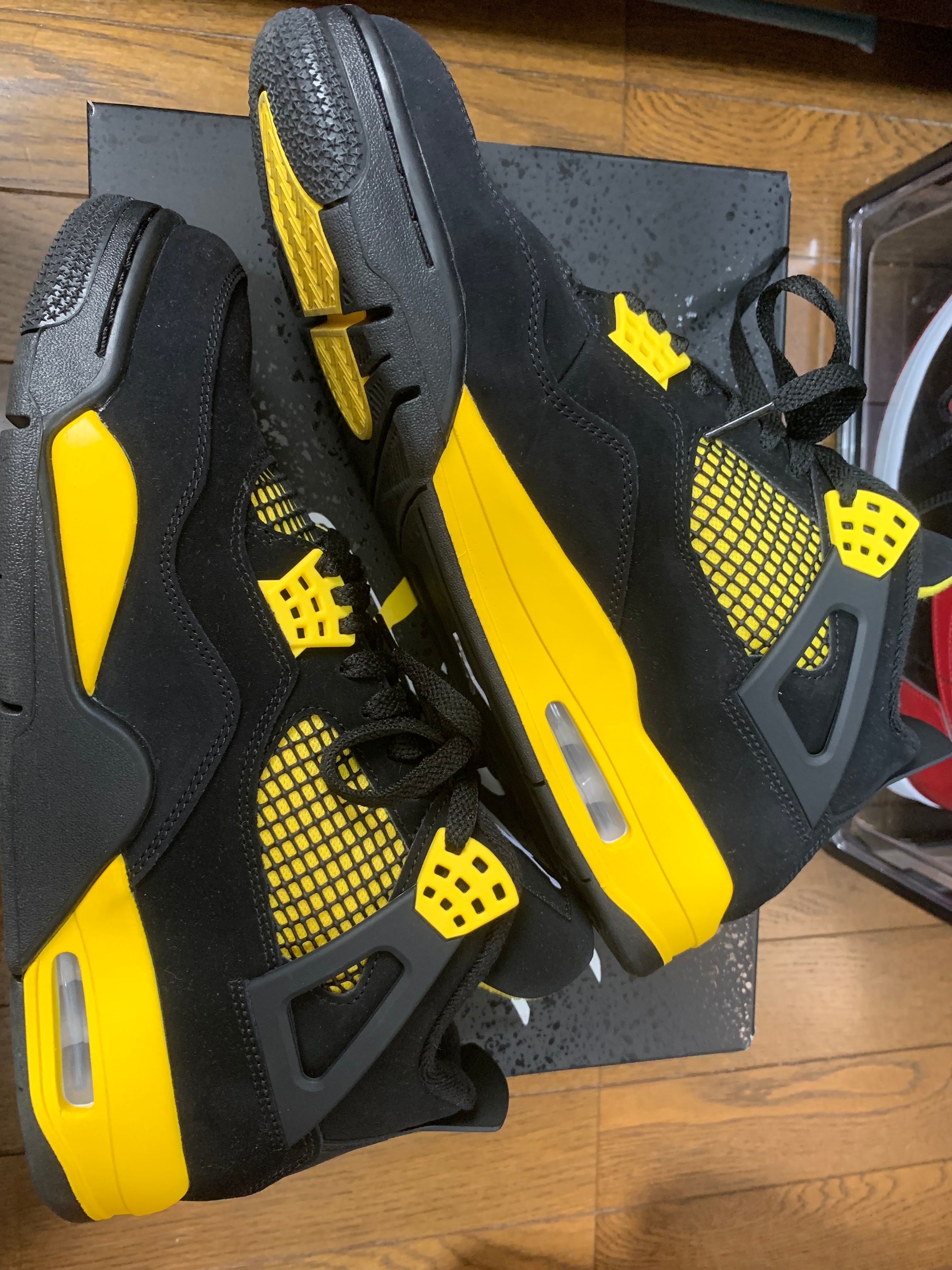 Nike Air Jordan 4 Retro "Thunder"(2023)