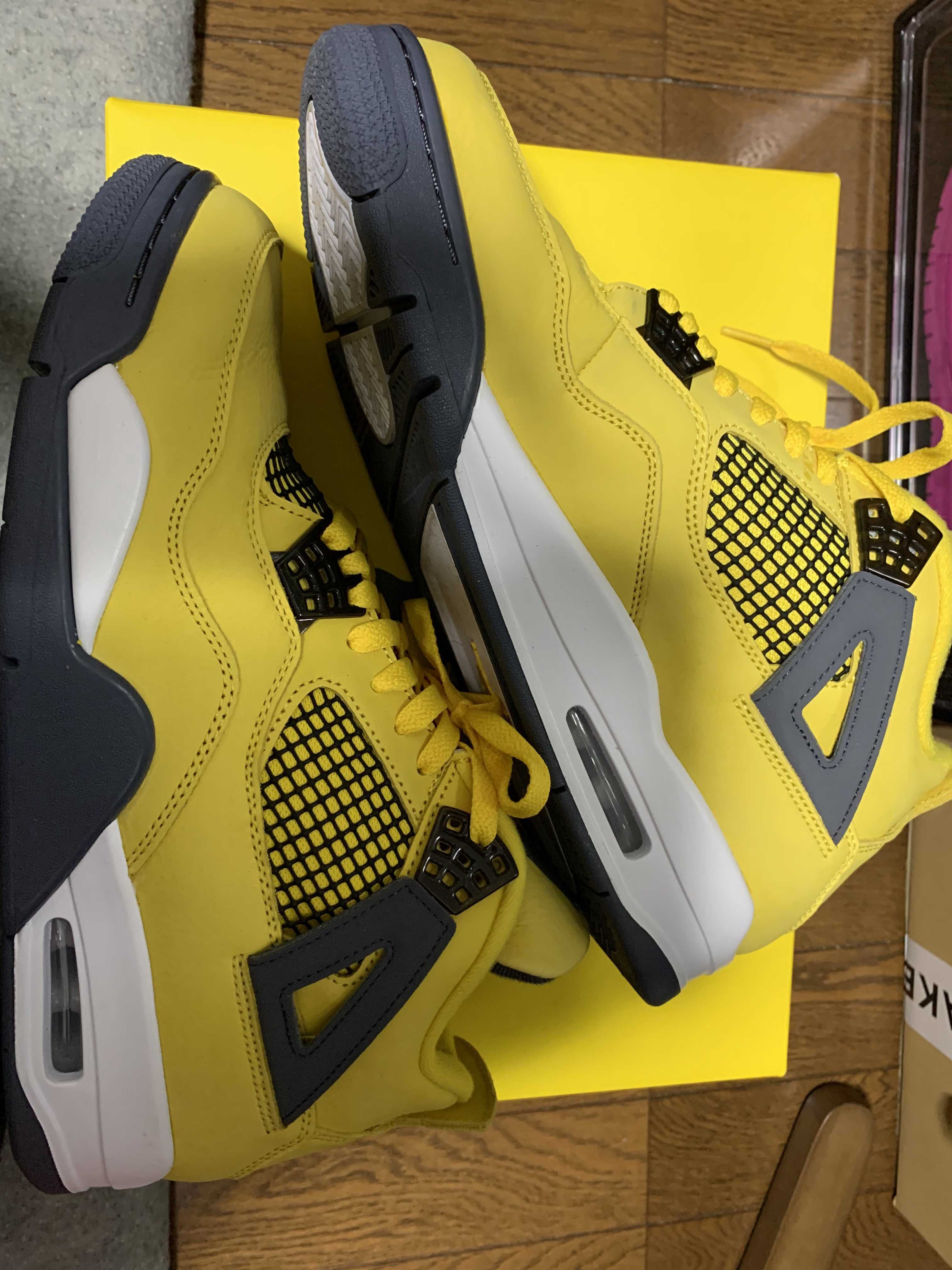 Nike Air Jordan 4 "Tour Yellow"