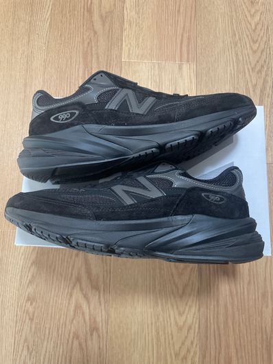 New Balance 990V6 "Triple Black"