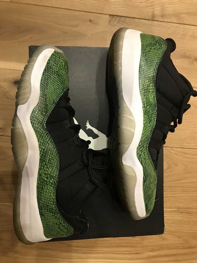 Air jordan 11 green snakeskin best sale