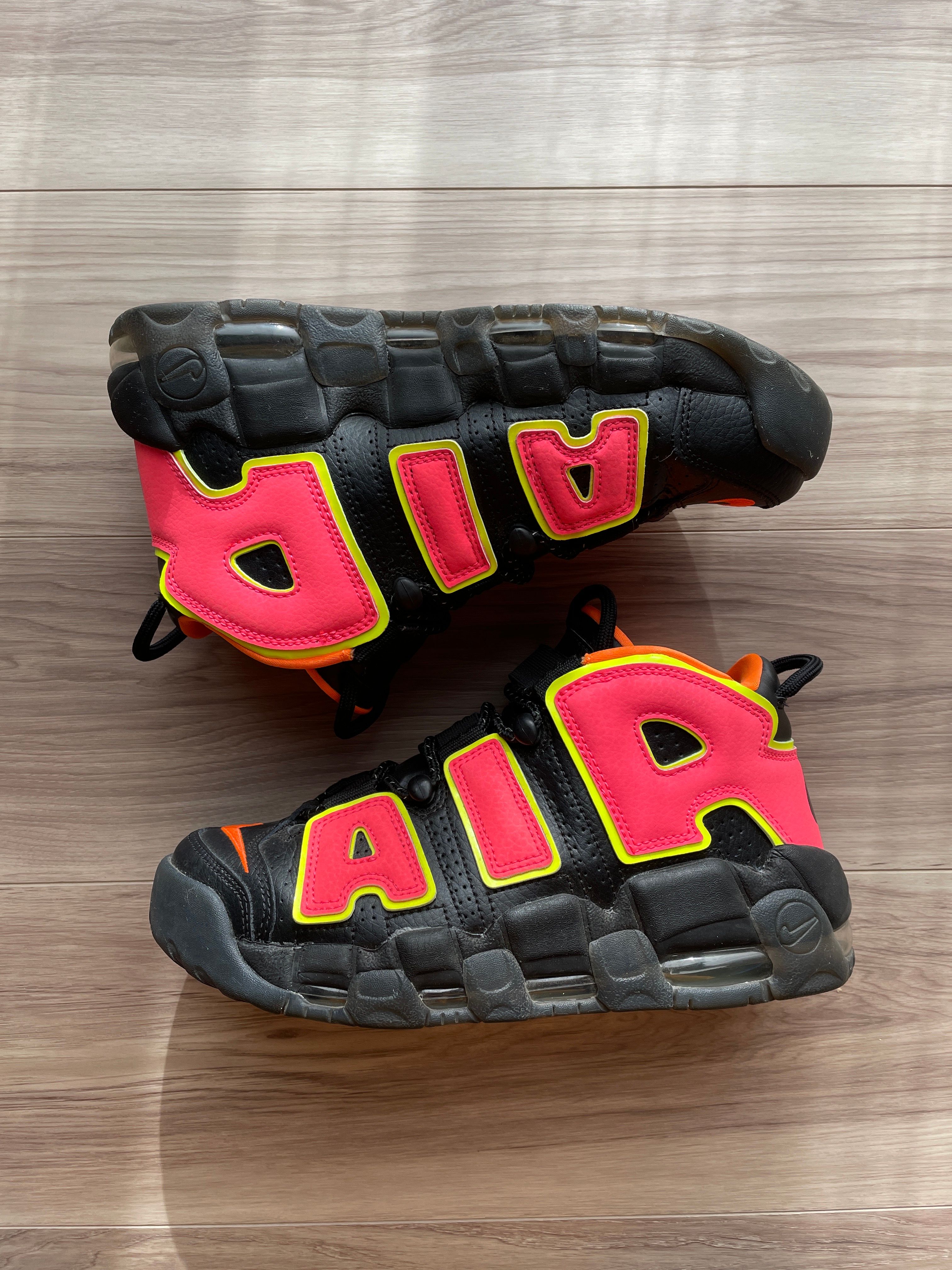 NIKE Women's AIR MORE UPTEMPO "HOT PUNCH"
