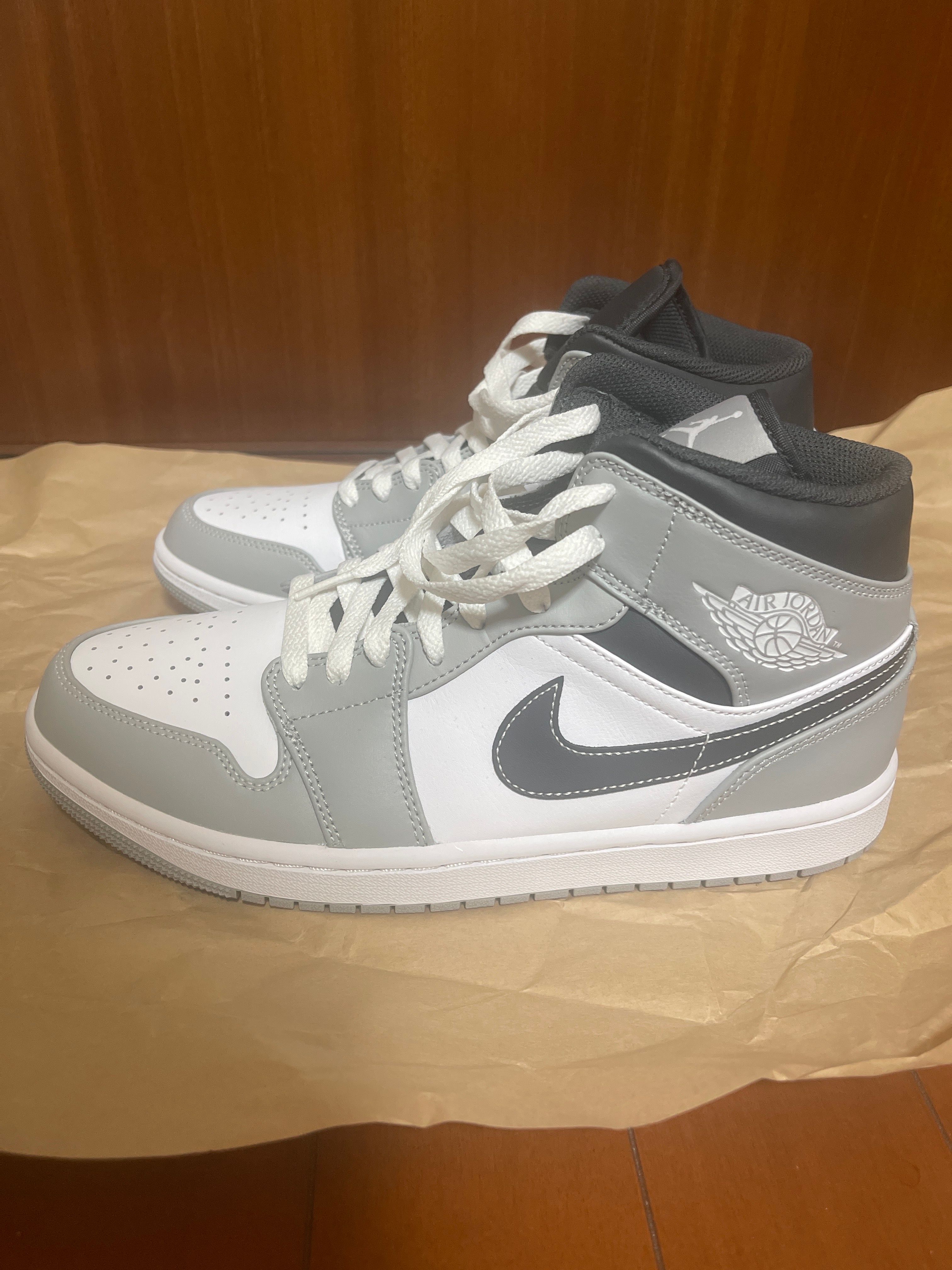 Nike Air Jordan 1 Mid "Grey White/Anthracite"