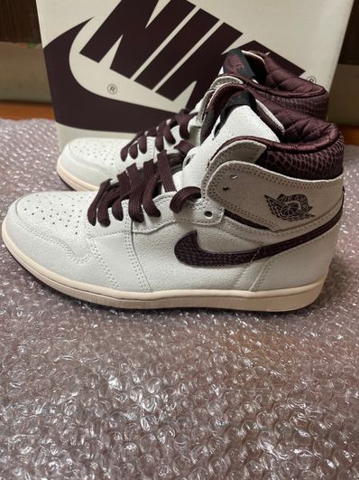A Ma Maniere × Nike Air Jordan 1 Retro High OG "Sail and Burgundy"