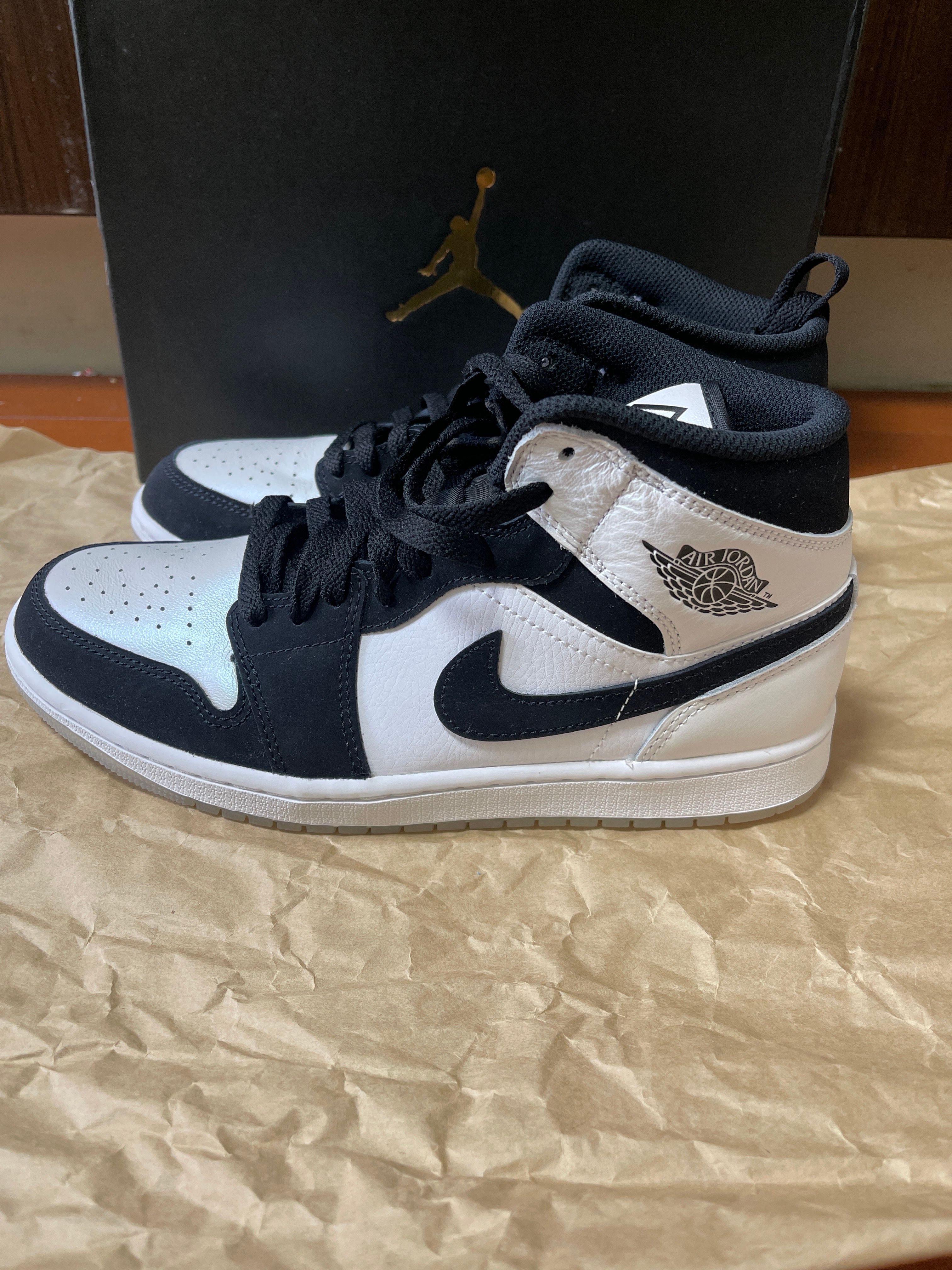 Nike Air Jordan 1 Mid "Omega/Black/White"