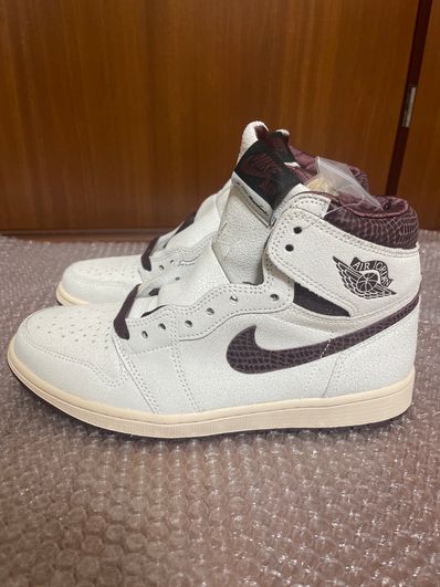 A Ma Maniere × Nike Air Jordan 1 Retro High OG "Sail and Burgundy"