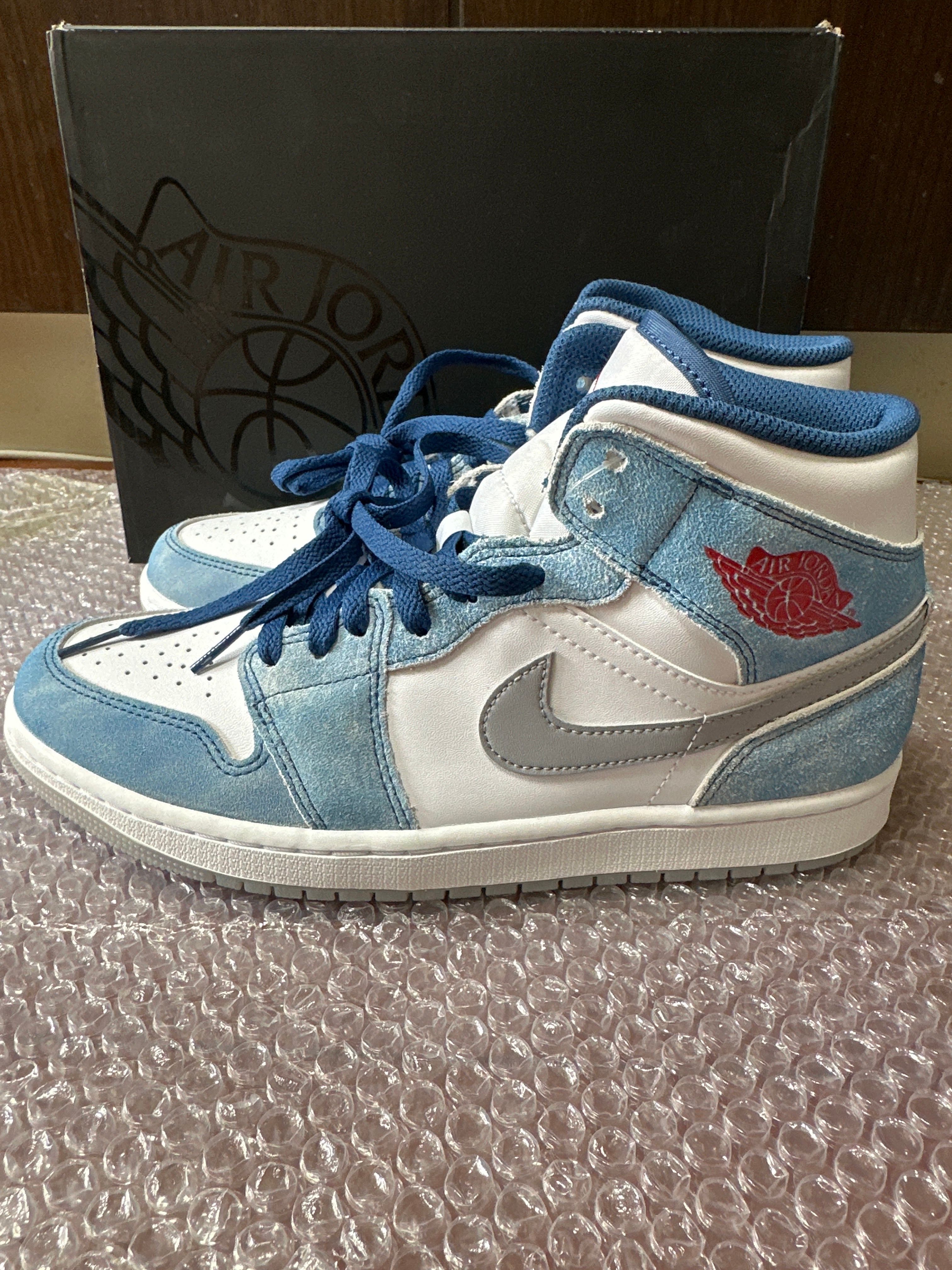 Nike Air Jordan 1 Mid SE "White/Hyper Royal/Red"