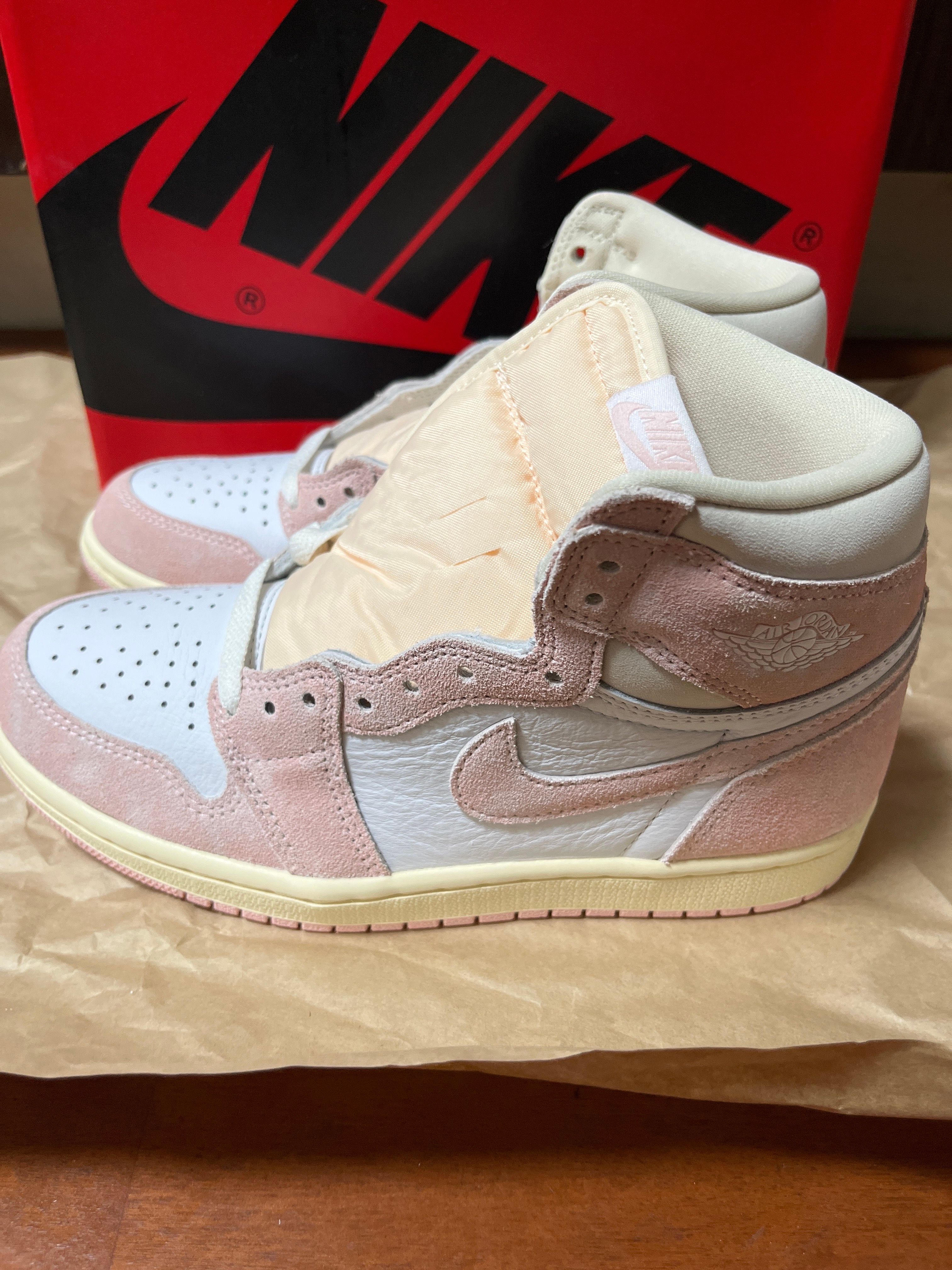Nike Women's Air Jordan 1 Retro High OG "Washed Pink"