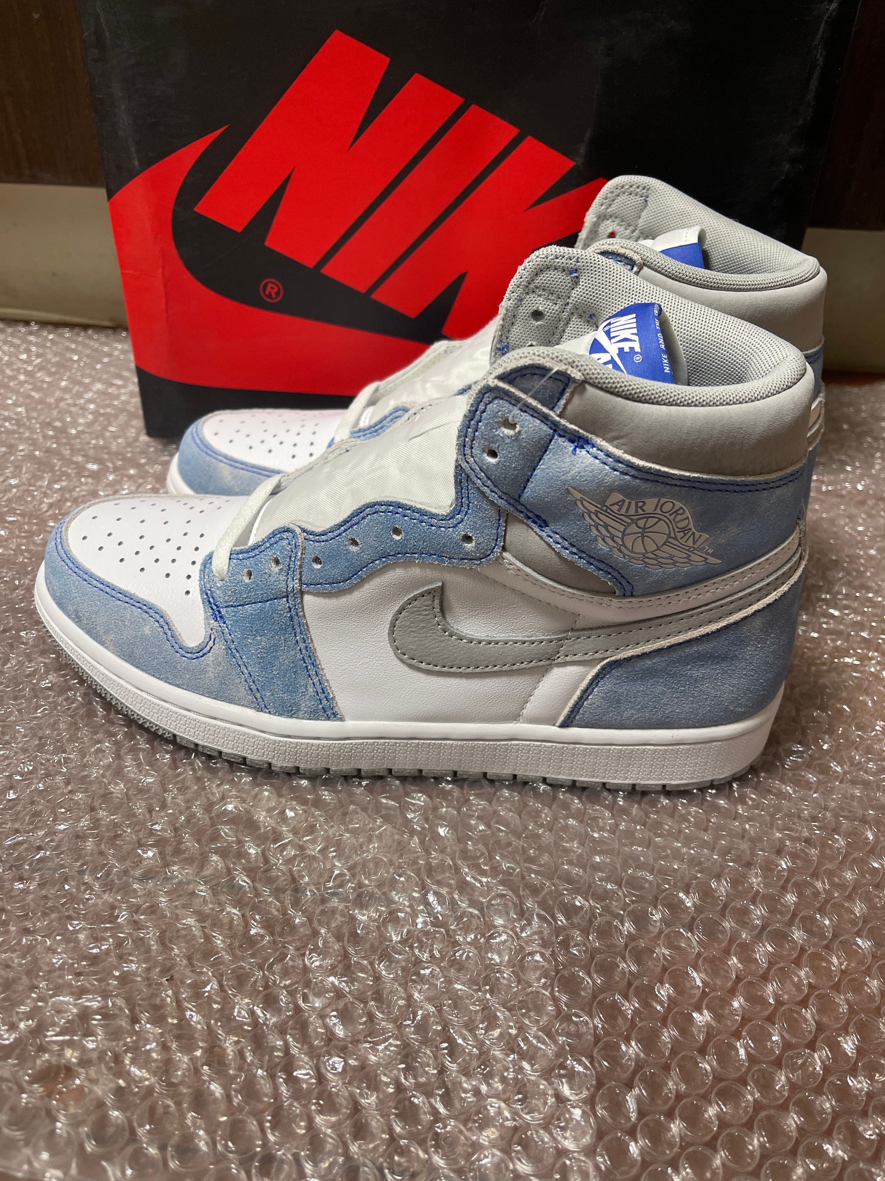 Nike Air Jordan 1 High OG "Hyper Royal"