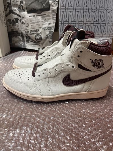 A Ma Maniere × Nike Air Jordan 1 Retro High OG "Sail and Burgundy"