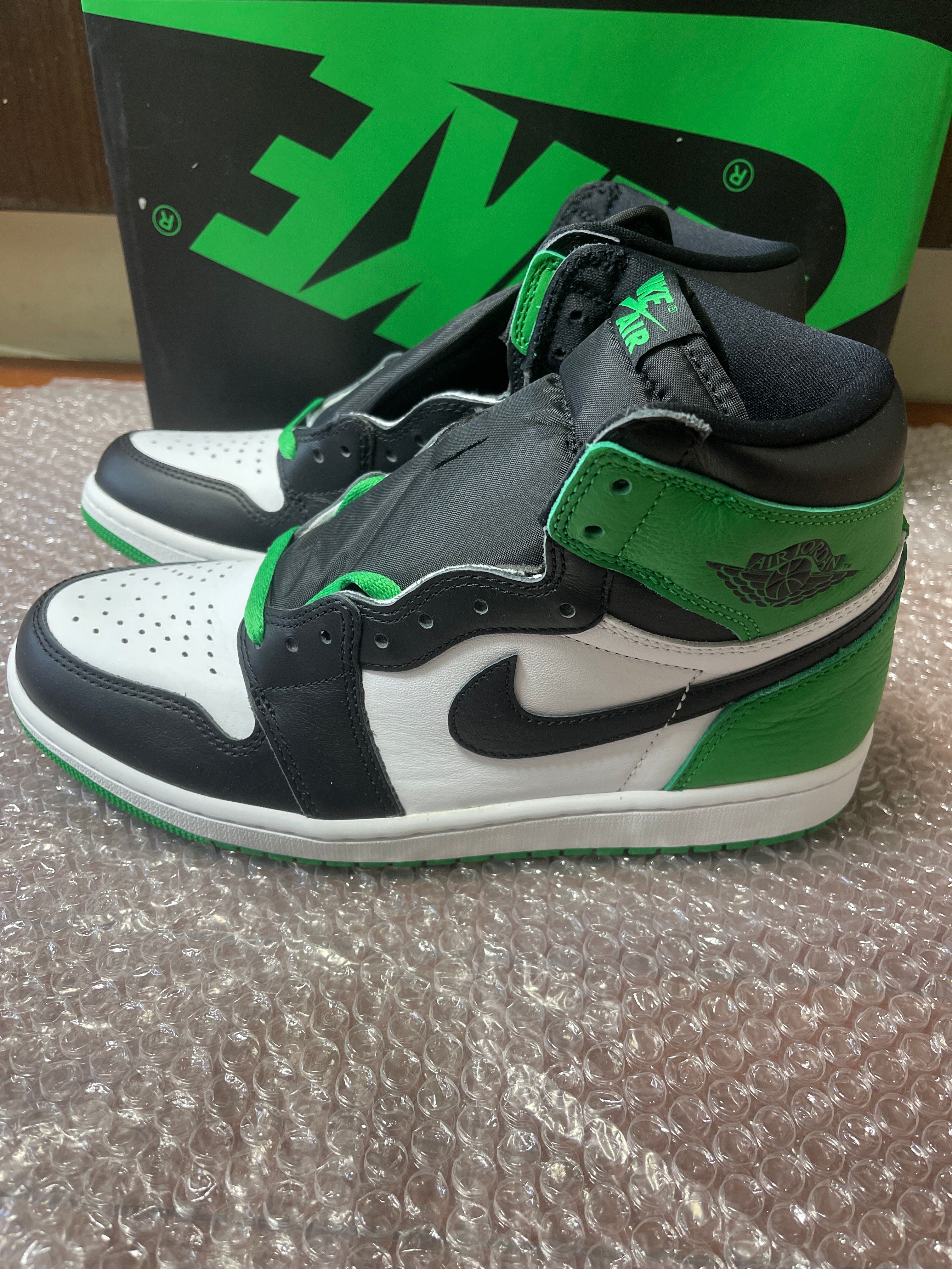 Nike Air Jordan 1 Retro High OG "Celtics/Black and Lucky Green" (2023)