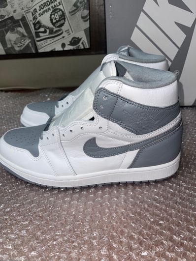 Nike Air Jordan 1 High OG "Stealth"