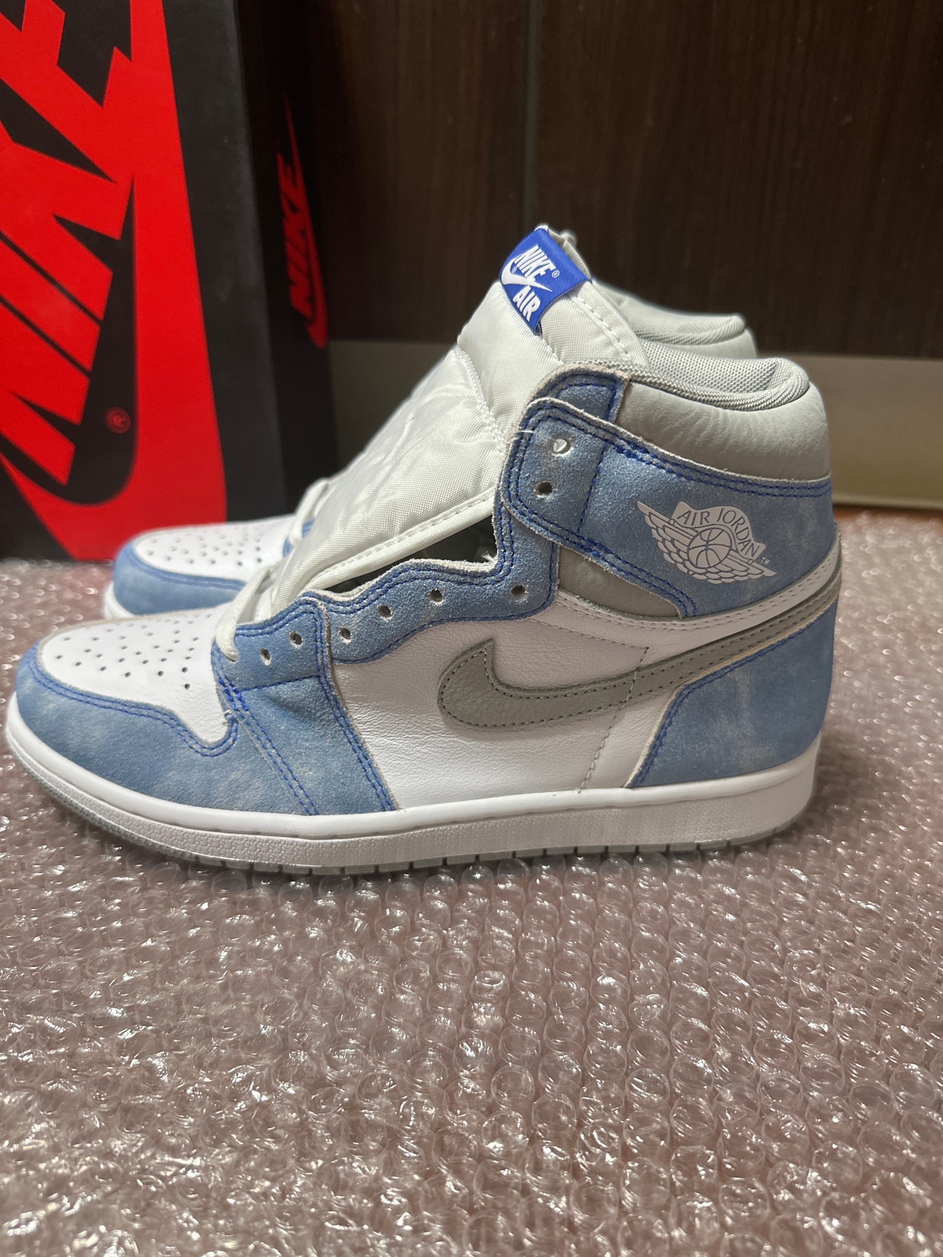 Nike Air Jordan 1 High OG "Hyper Royal"
