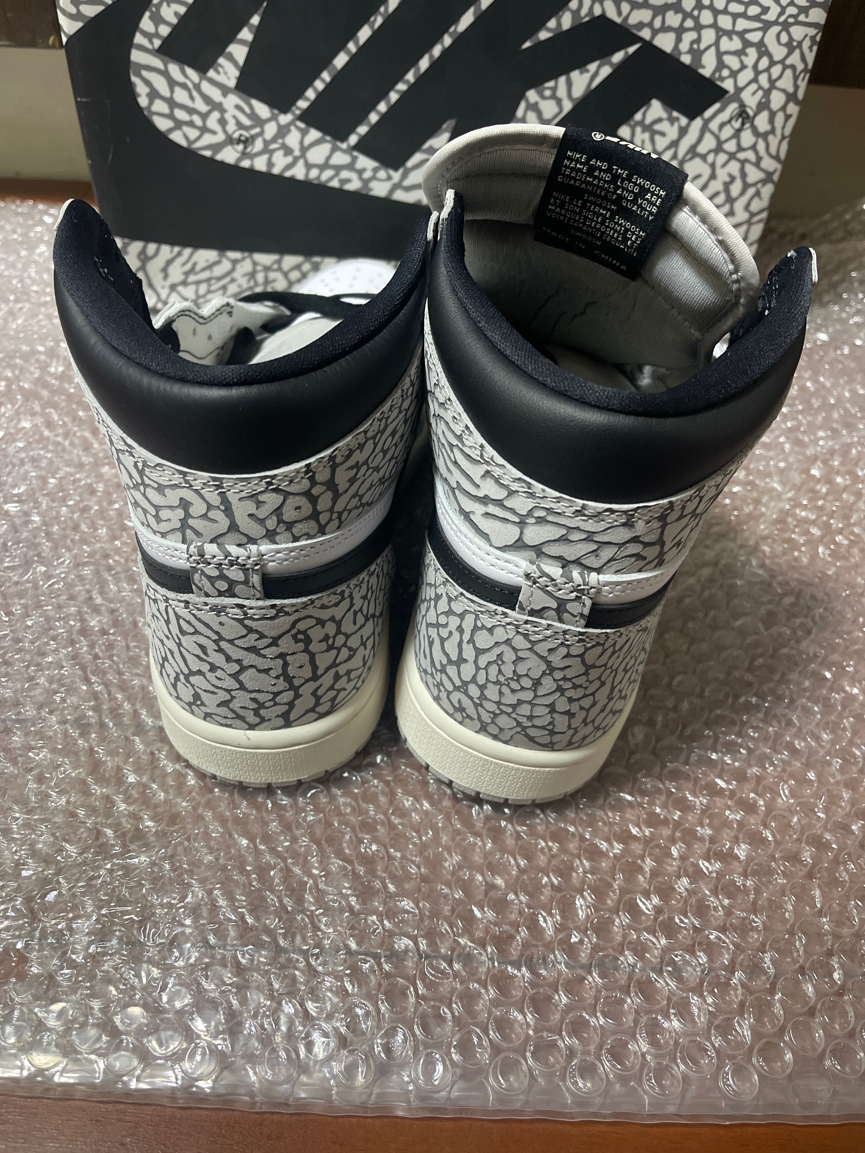 中古ナイキ エアジョーダン1 ハイ OG \"ホワイトセメント/サファリ\" 中古ナイキ エアジョーダン1 ハイ OG 