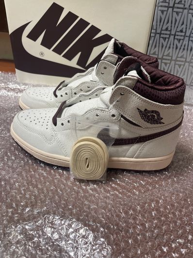 A Ma Maniere × Nike Air Jordan 1 Retro High OG "Sail and Burgundy"