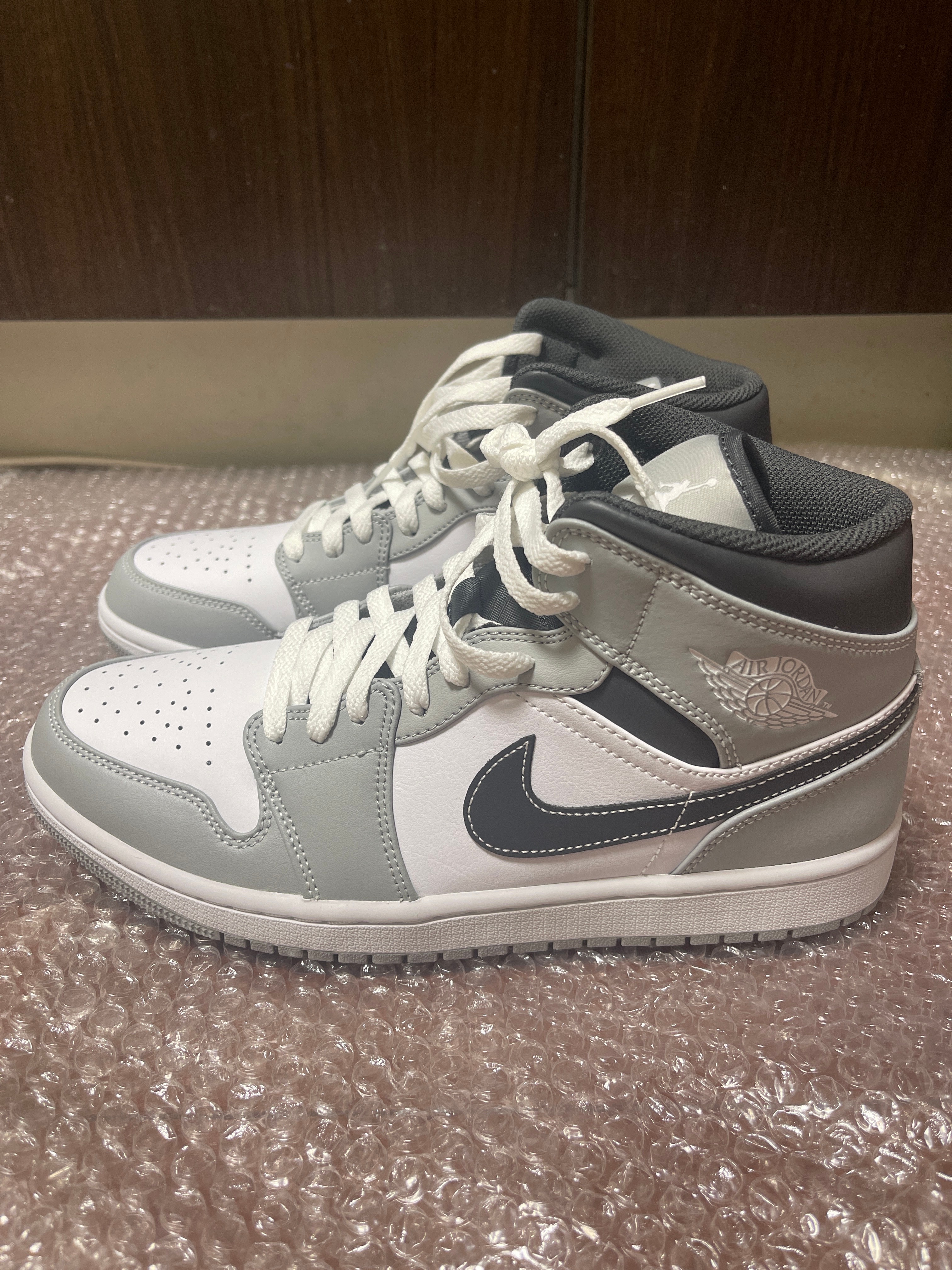 Nike Air Jordan 1 Mid "Grey White/Anthracite"