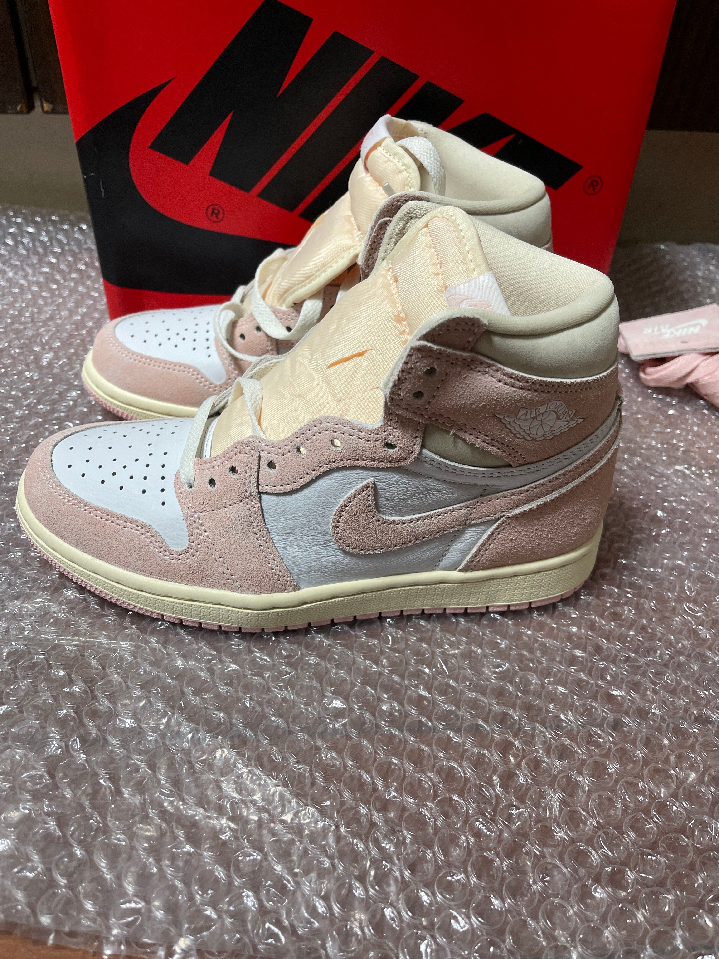 Nike Women's Air Jordan 1 Retro High OG "Washed Pink"