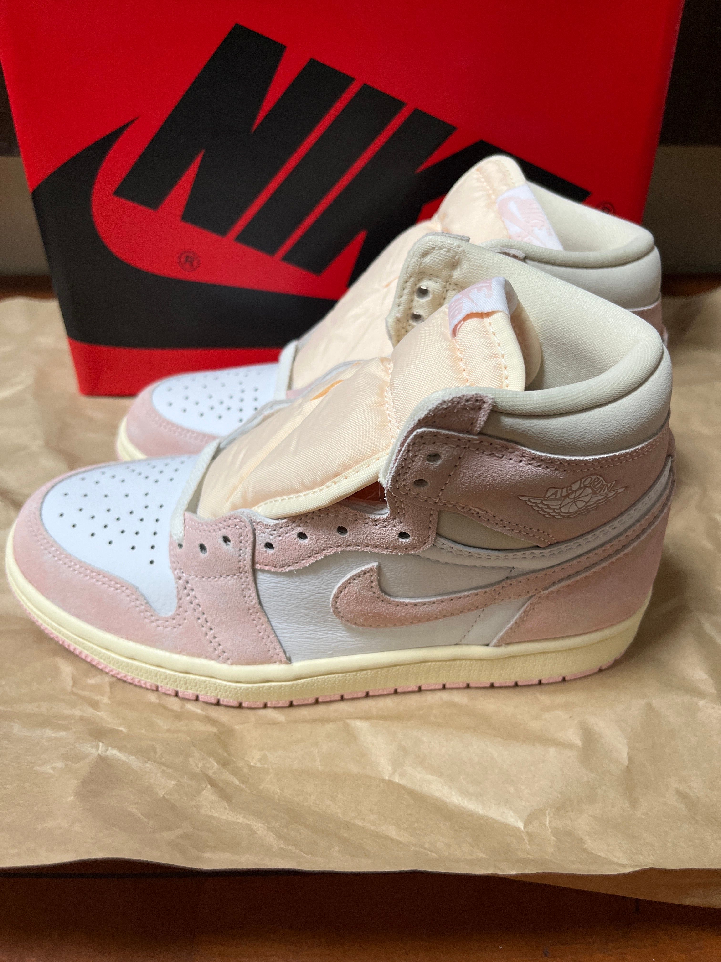 Nike Women's Air Jordan 1 Retro High OG "Washed Pink"