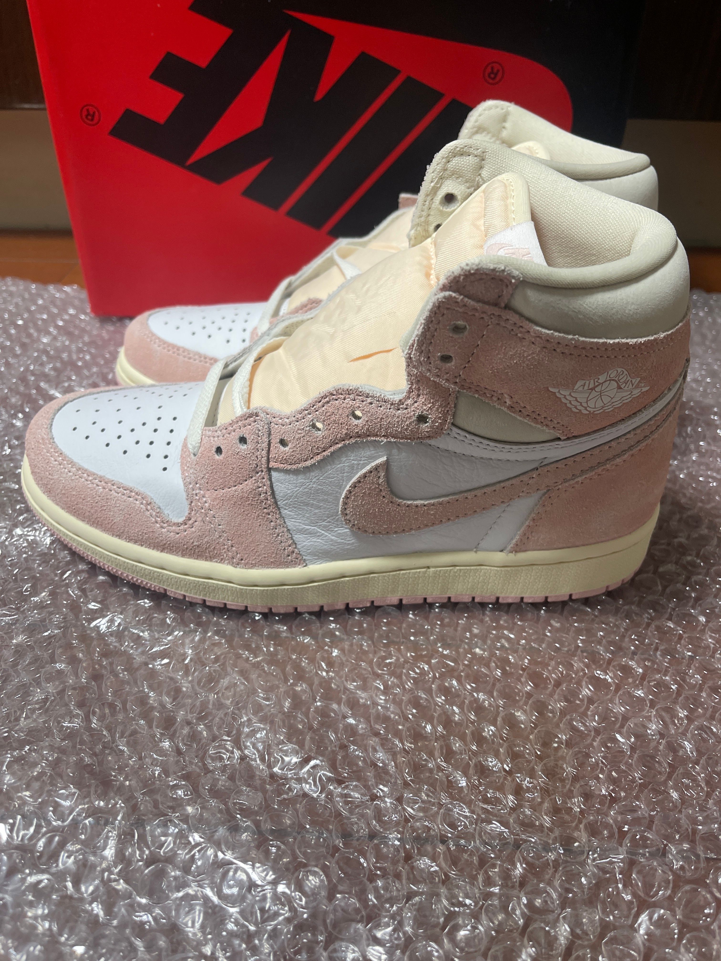 Nike Women's Air Jordan 1 Retro High OG "Washed Pink"
