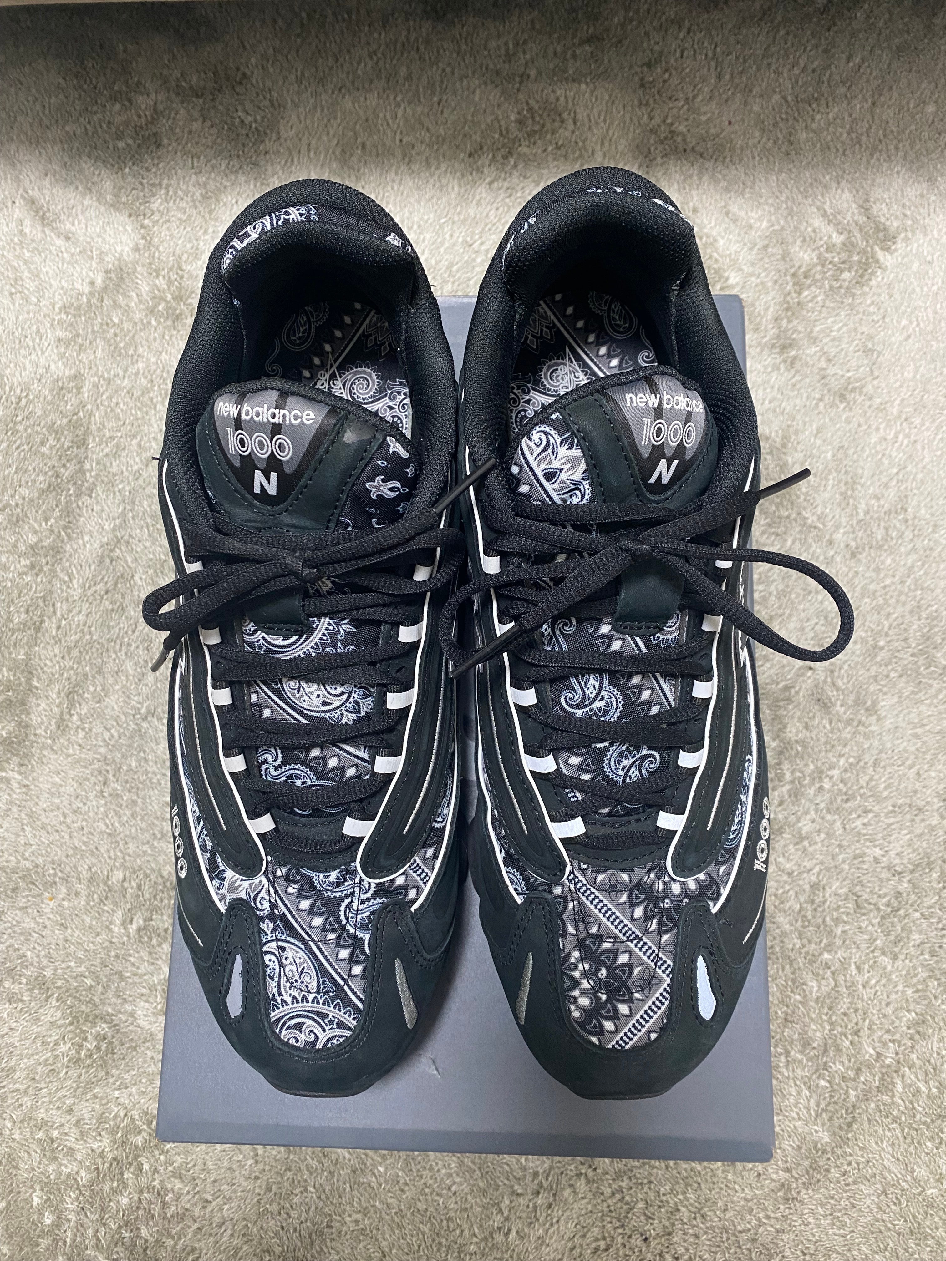 atmos × New Balance 1000 "bāṅdhnū/Black Paisley"
