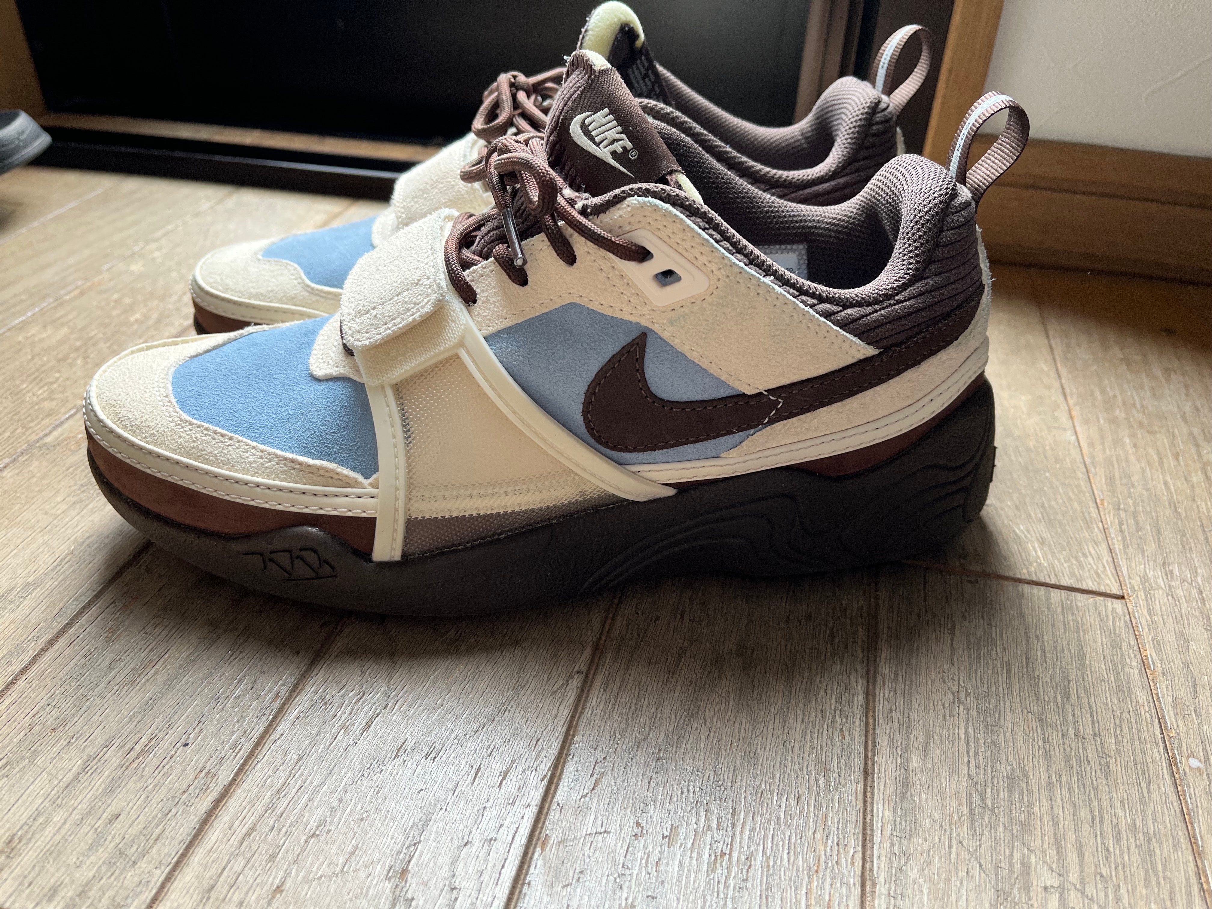Travis Scott × Nike Zoom Field Jaxx "Pale Ivory and Leche Blue"