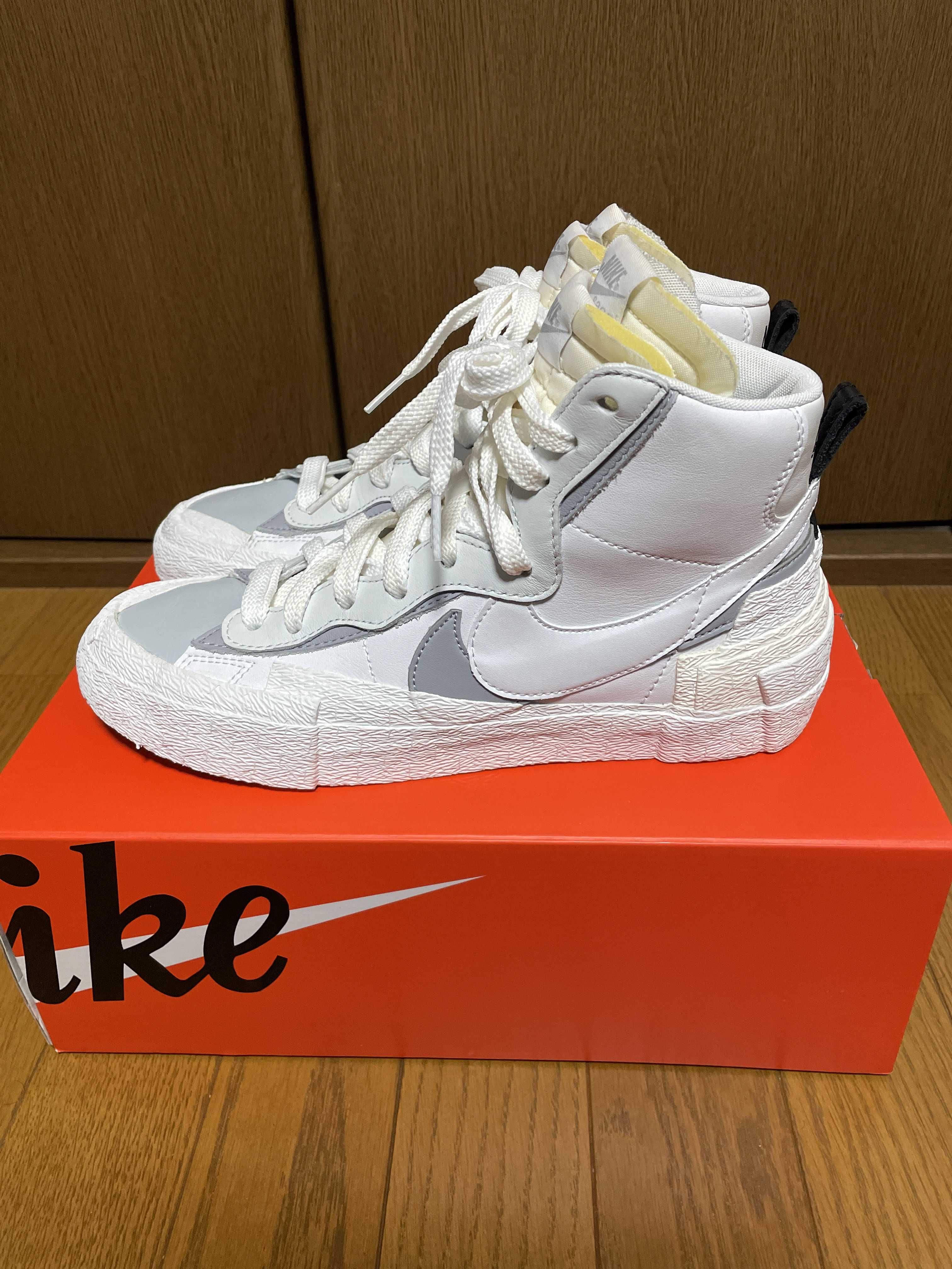 sacai × NIKE BLAZER MID "WHITE/WOLF GREY"