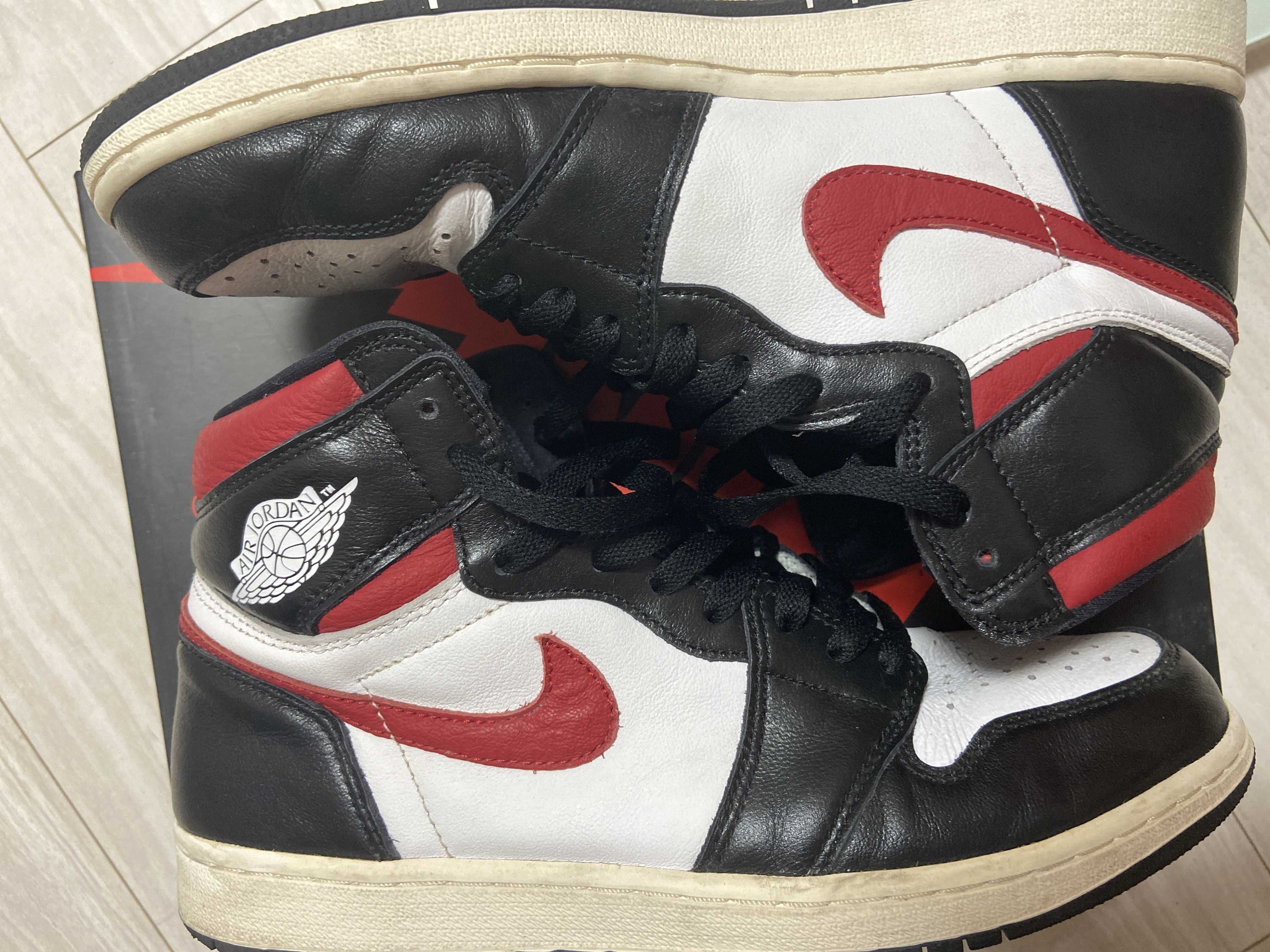 Nike Air Jordan 1 Retro High "Black/White/Sail/Gym Red"