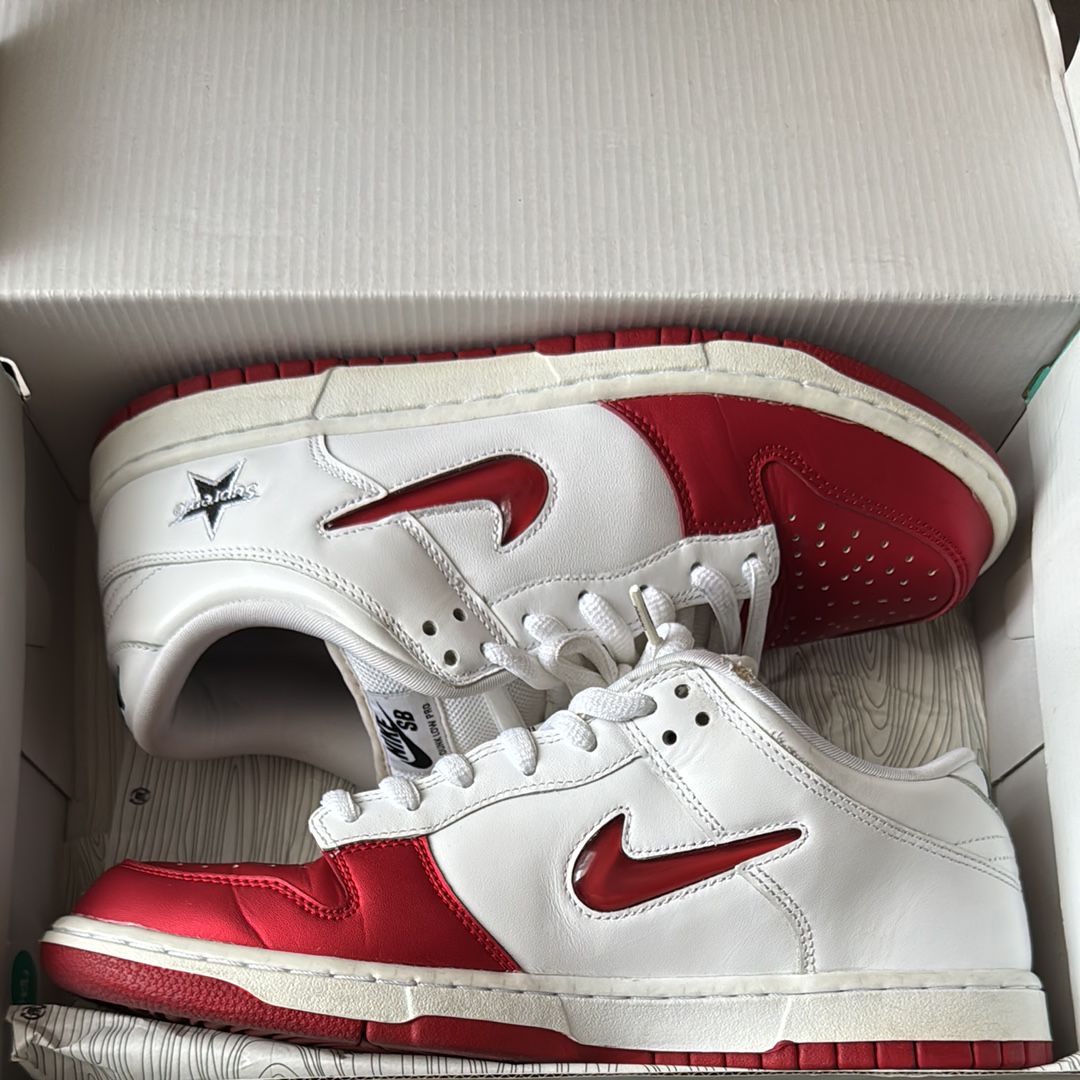 Supreme × Nike Dunk Low "Varsity Red/White"