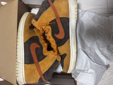 NIKE DUNK HIGH PRM "DARK CURRY"