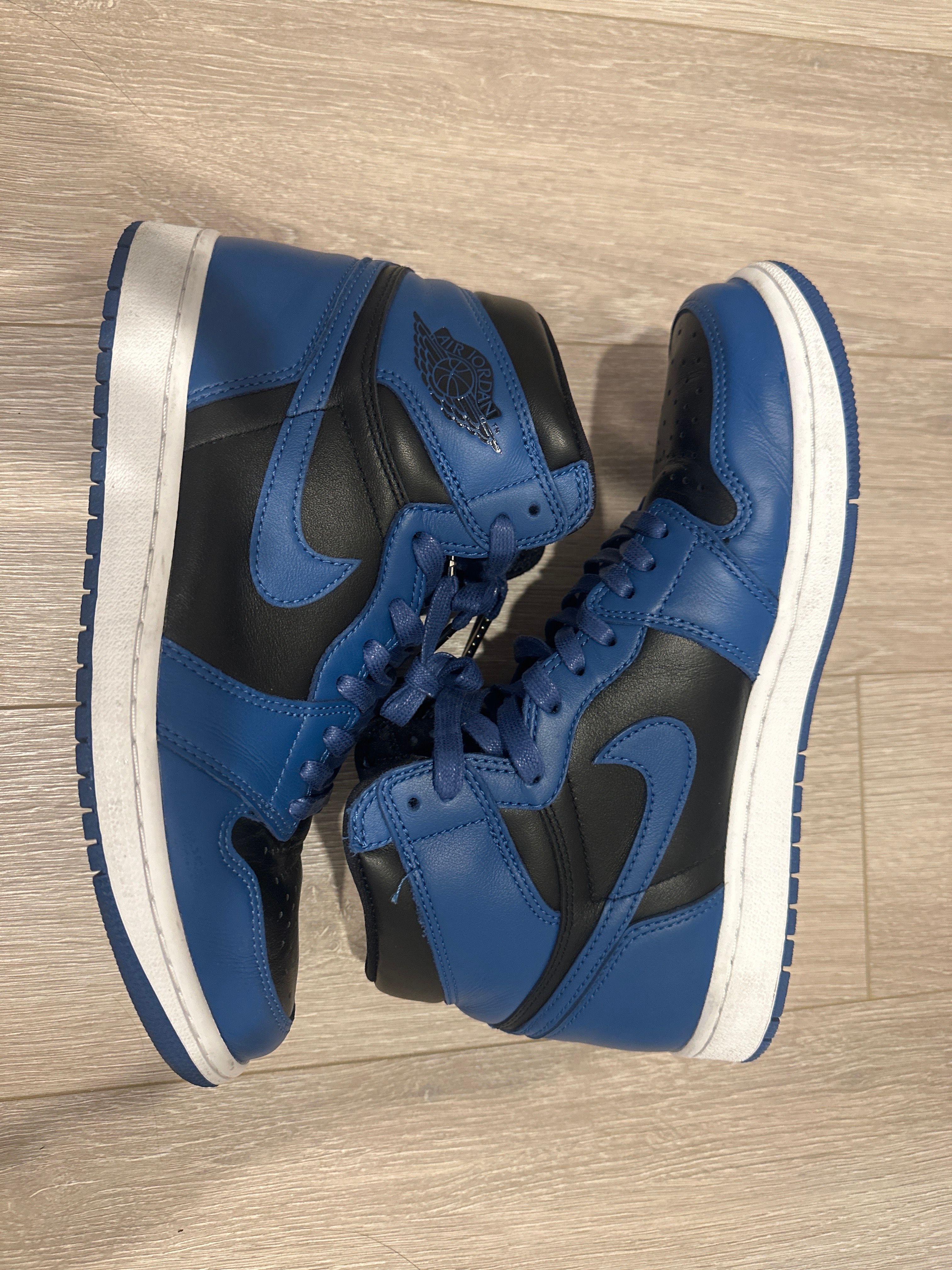 Nike Air Jordan 1 Retro High OG "Dark Marina Blue"