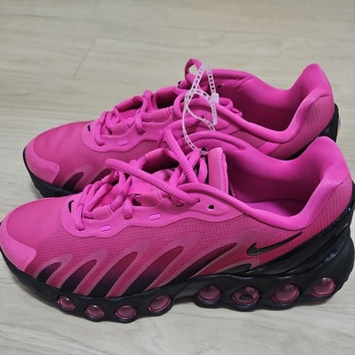 Nike Women's Air Max DN8 "Laser Fuchsia/Sport Fuchsia/Black"