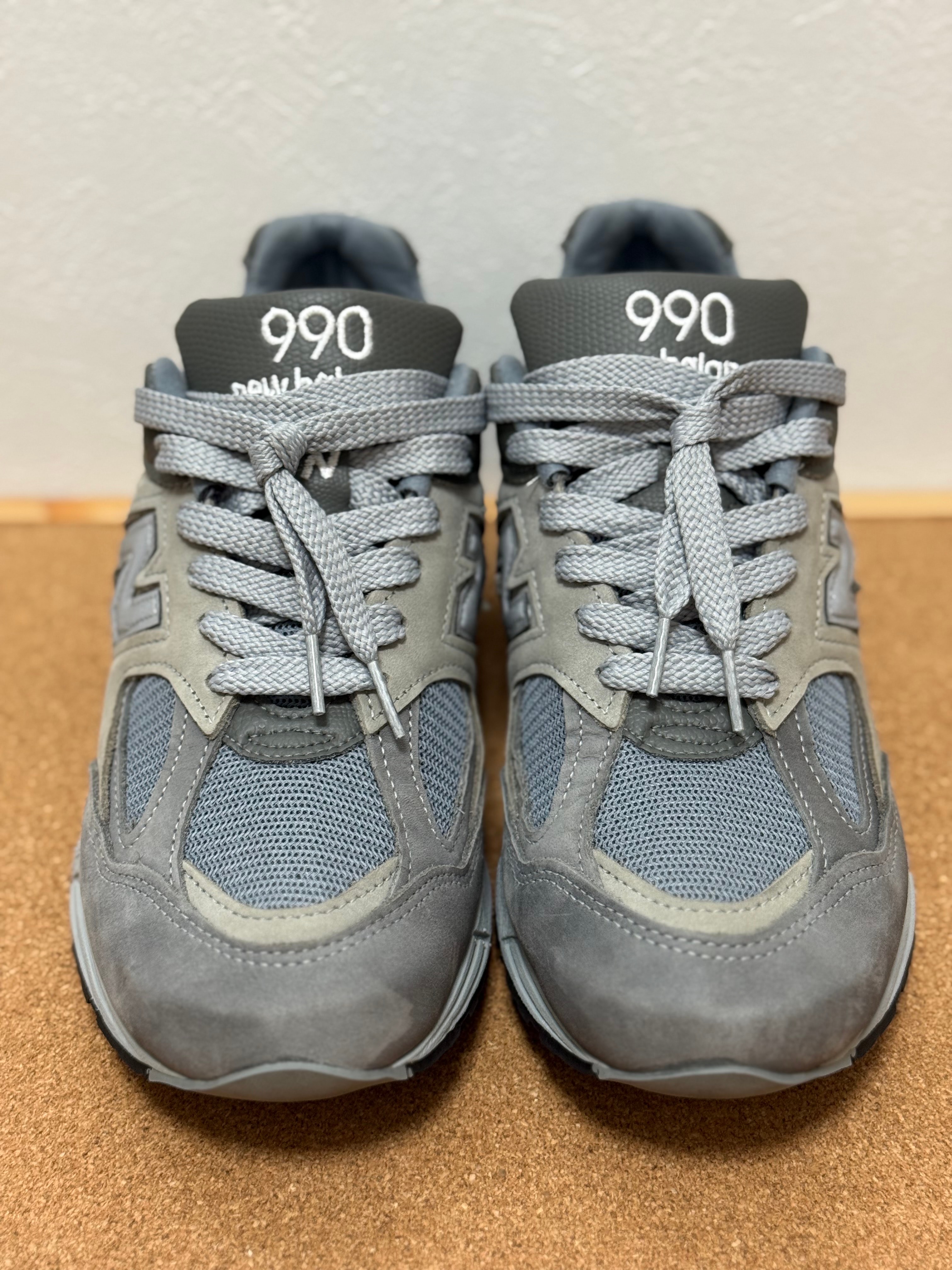 ダブルタップス × ニューバランス 990V2 "グレー"