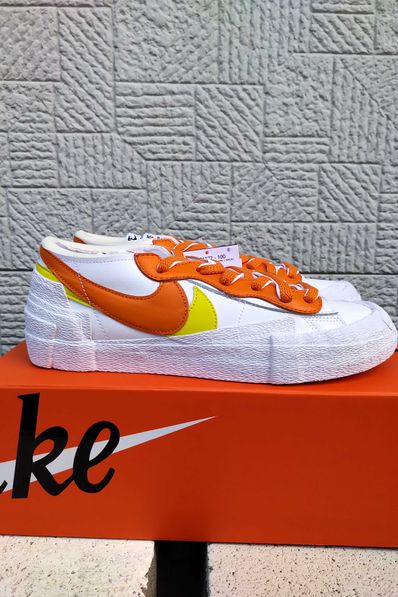 SACAI × NIKE BLAZER LOW "MAGMA ORANGE"